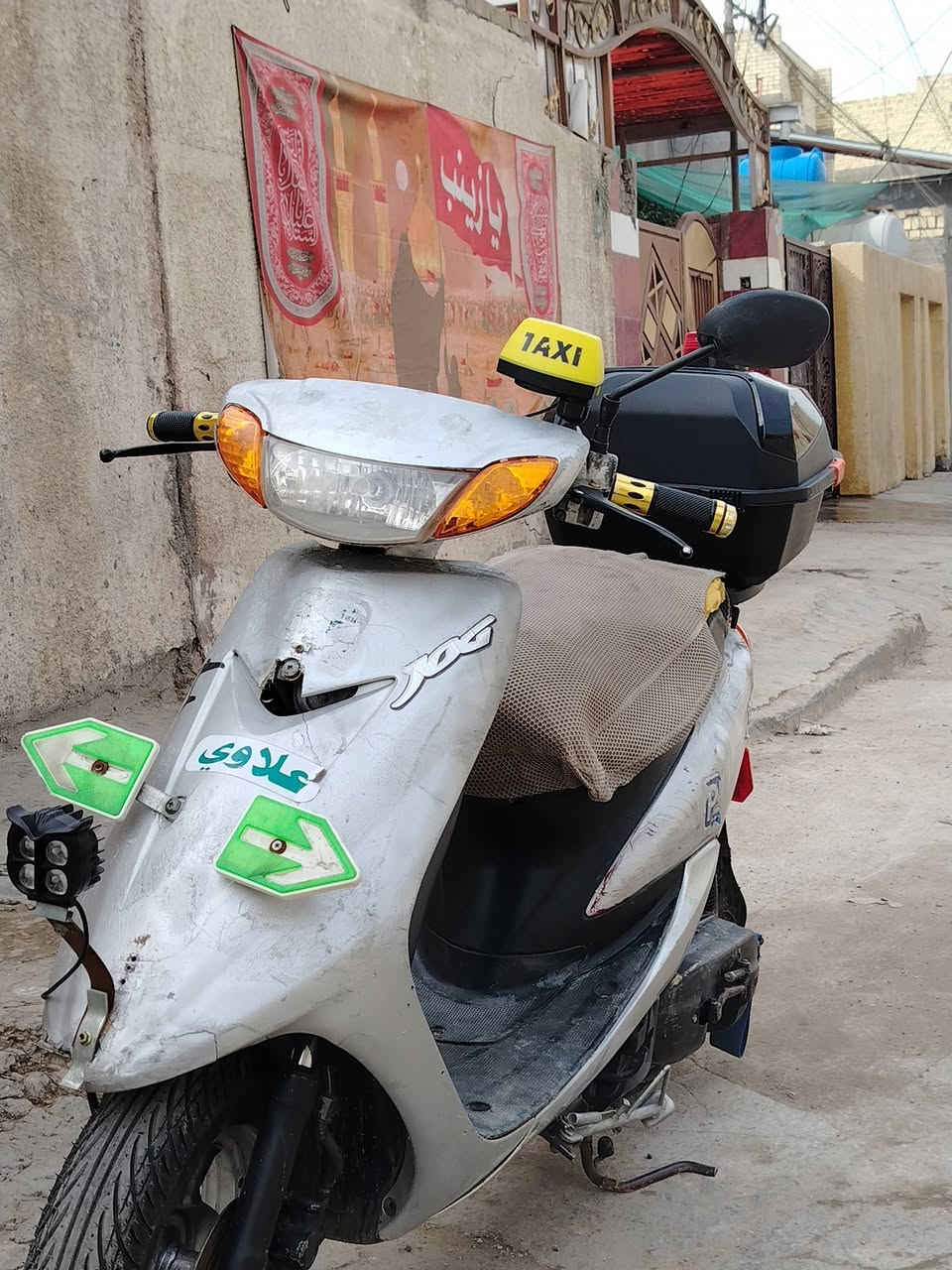 السلام عليكم دراجة عصفورية جديدة للبيع دراجة كاملة مكملة دبل سكليتر مكينة ما مفتوحة جيب فيتر وافحص نكرة سلف هندر كهربائيات كلهة شغالة دراجة تحتوي على صندوق كبير +لافتة تعمل على الطاقة الشمسية +رقم ياباني +واقية +زنون ثلجي + زنون بومة دبل+اسهم +دوشمة جديد العنوان بغداد مدينة الصدر الحبيبية ***********
