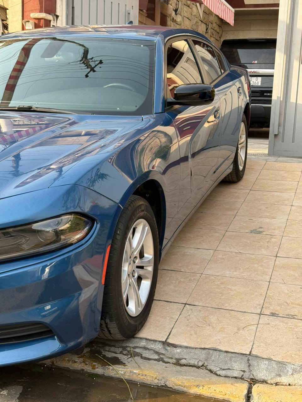 جارجر ٢٠٢٣ بدون رقم دخول جديد
لون بحري مميز 
حادث السياره بنيد شي بسيط  فقط جدا بسيط 
مكاني بغداد الكرخ  اي استفسار اتصل 
*********** السعر 237 ورقه 
نص مواصفات سياره جديده لوك
