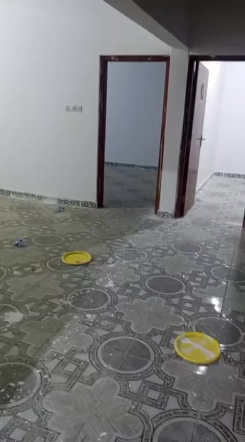 شقه اللايجار غرفتين وصاله ومطبخ وصحيات سعره 250الف موقعه قضاء شط العرب منطقه الكباسي الرقم ***********
