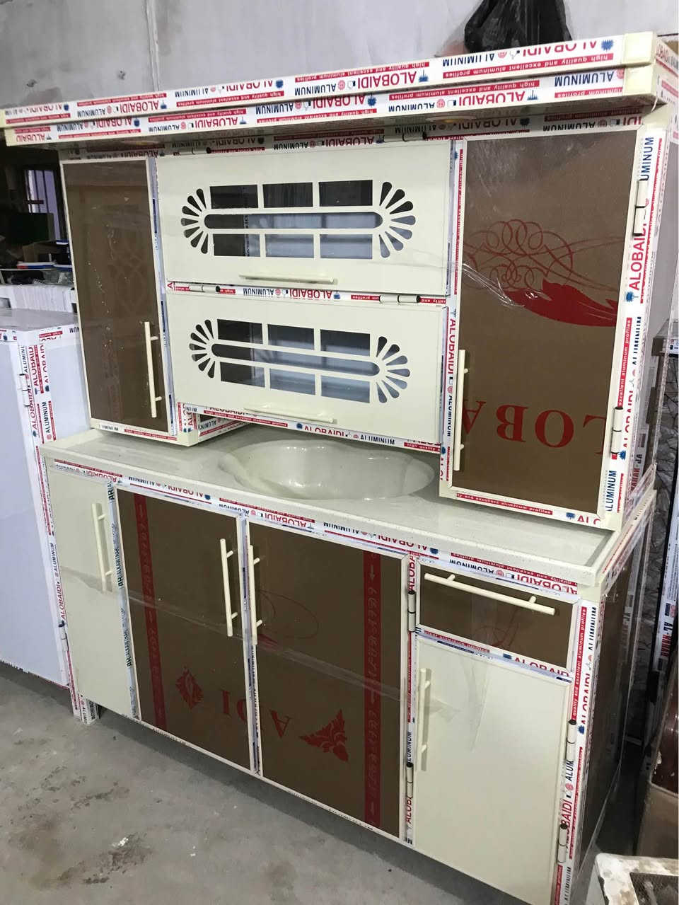 سنك متر ونص مرمر لمعه فول مع الملحق بليت واحد ملم تاج وكلوبات ونرماده حفر ب360 شغل درجه اولى عنوان ناصريه شارع الاخلاص ***********  اللون حسب طلب ناصرية, ذي قار
