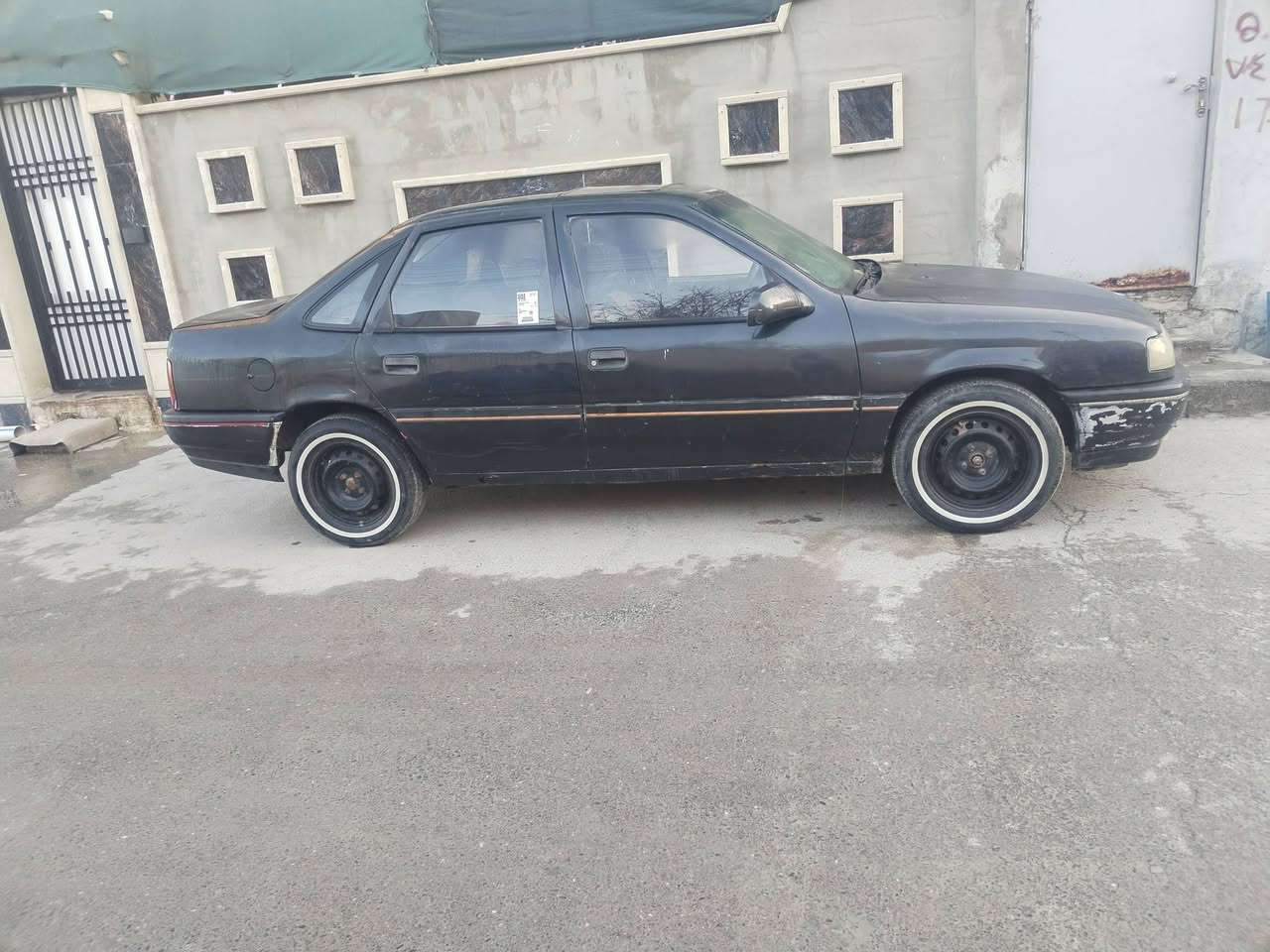 اوبل فكترا للبيع موديل 1991. حجم 18 اصلي ما امحور رقم دولي جديد سنوي الي 2030 شرعيها موجود يمي جيراني للاستفسار الاتصال على الرقم ***********
