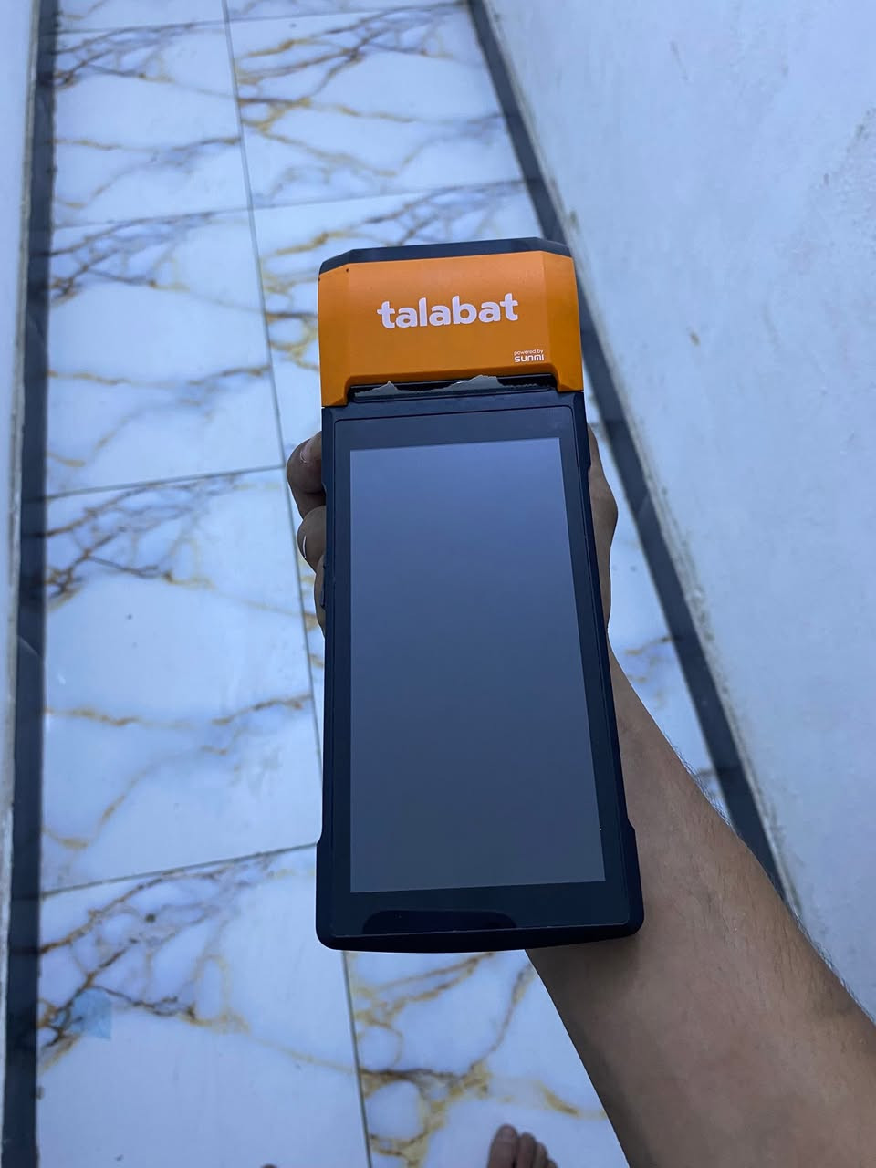 السلام عليكم جهاز طلبات للبيع ما استخدمته
اشتريته من ولد عساس اشتغل بل ب مطعم وعزلنه 
سعره ١٥٠ ع فحص ماعرف استخدامه بس هوه جديد 
مكاني بغداد بلديات ***********
