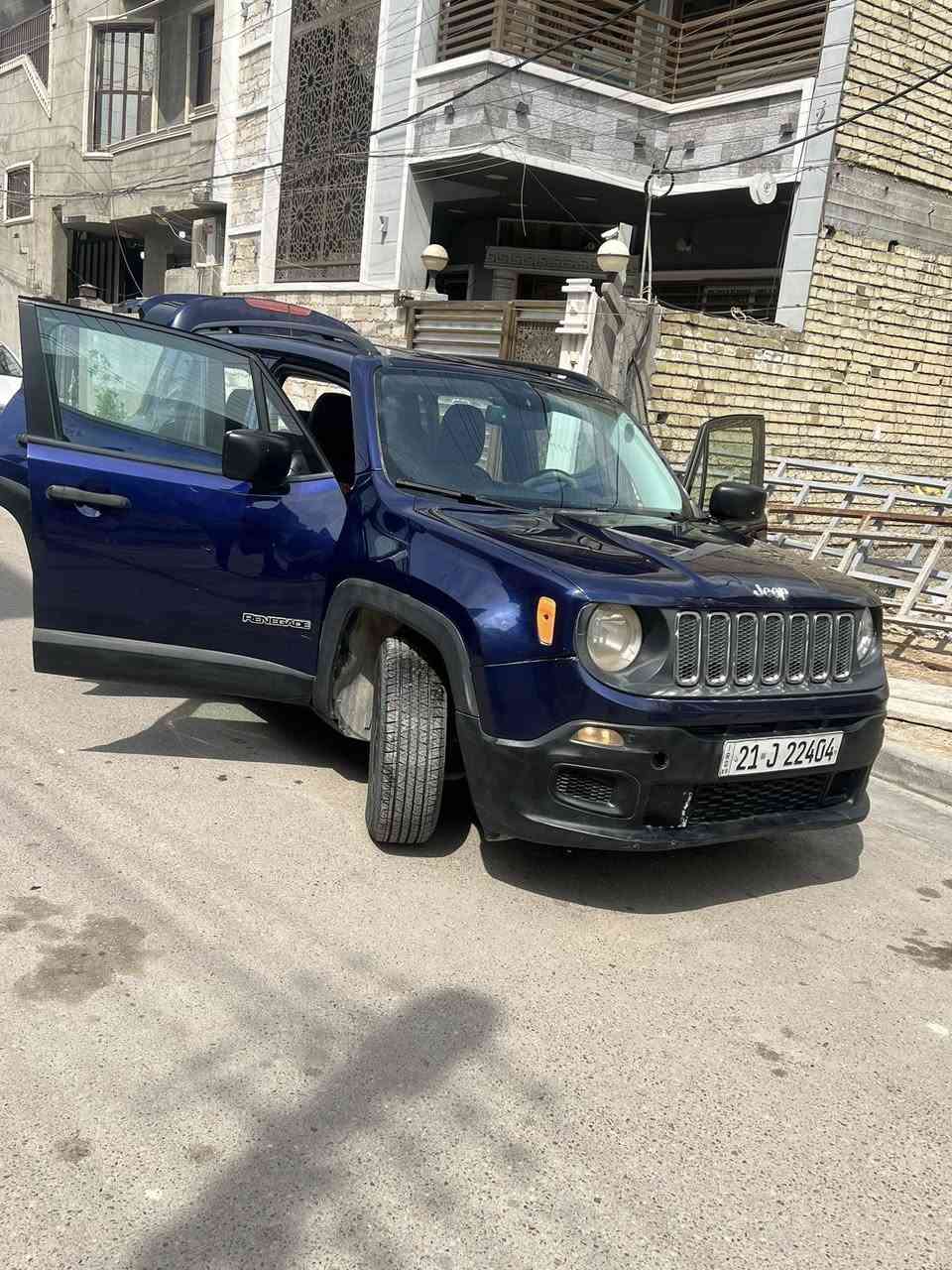 سلام عليكم 
عندي سياره جيب رينجيد 
موديل 2017
حادث بابين بدون ايرباك 
كير ومكينه كفاله 
تبريد ثلج 
شاشه 
كامره دواره 
مكينه 2400
ماشيه 148الف 
تشغلي بصمه 
رقم سليمانيه
سعر 98وبيه مجال 
رقم الهاتف
***********
