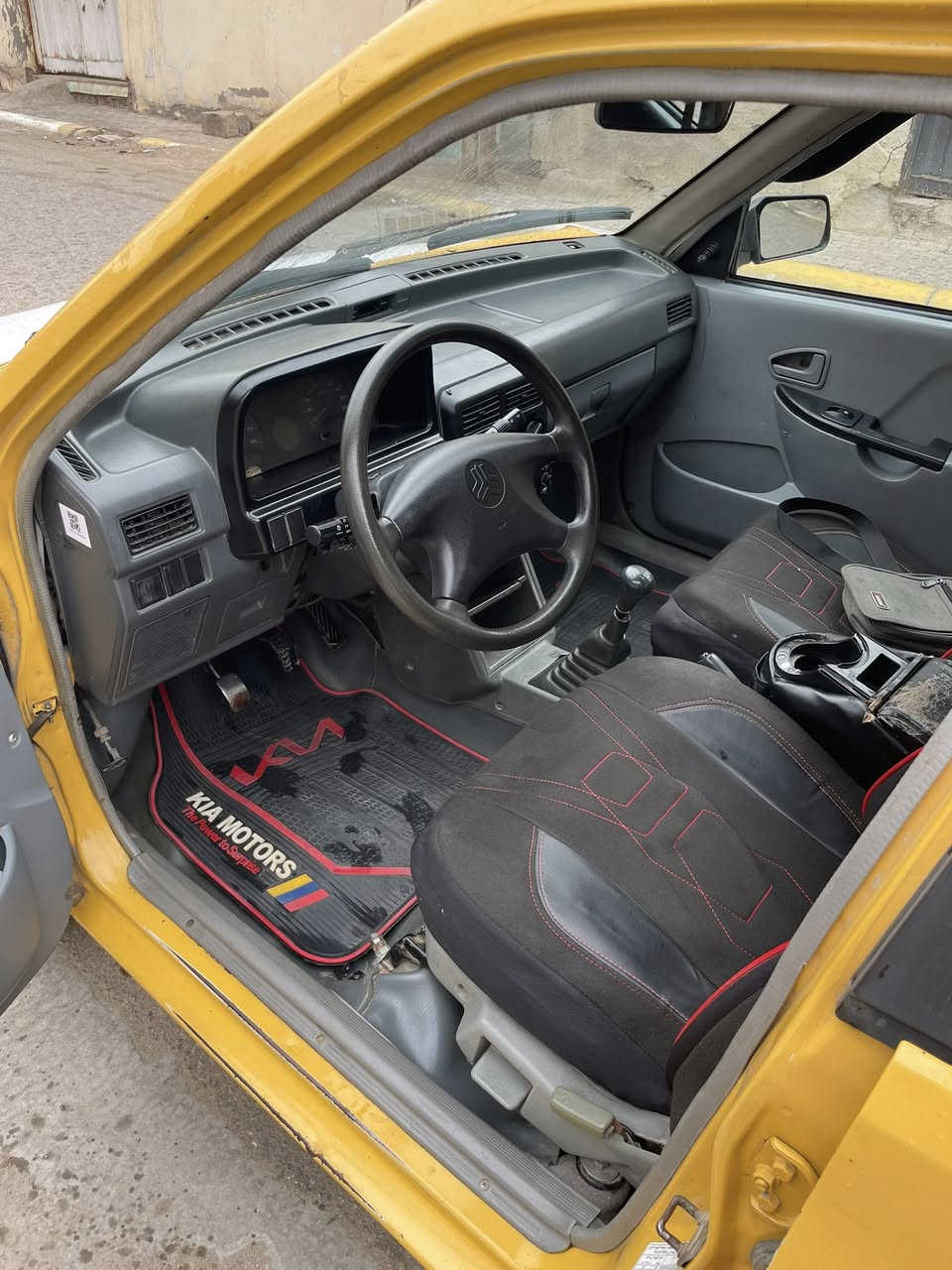 سايبا 2011 رقم جديد سنوية باسمي هيئة وغرامات مصفرة منظومة تبريد جديدة تخم تاير جديد دوشمة جديدة مكنية وكير خير من الله كهربائيات 
شواصي معمرة 
بيها فقط جملغ كما موضح بالصورة 
السعر 25 
***********
