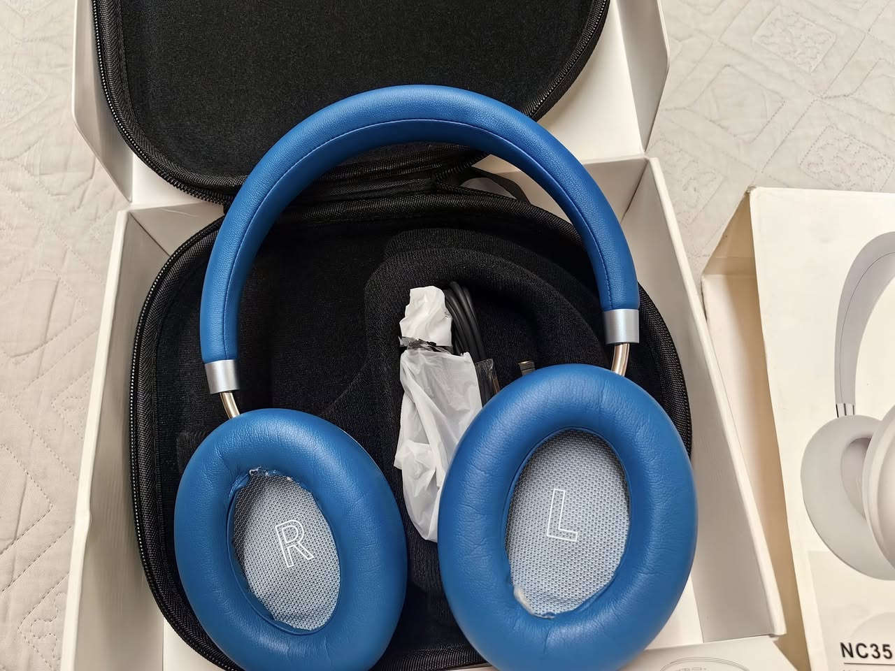 سماعة t-fun 35nc
السماعة عزله رهيب
شحنه 55 ساعه
السماعه نضيفه بيه فقط شك بسيط موضح بوحده من الصور
السعر 75 وبيه مجال للطيبين
السماعه تسوه
صوته كلش زين وبيه صوت محيطي ممتاز


**إذا كنت صاحب هذا الإعلان وتريد حذفه لأي سبب، رجاءا أرسل رسالة إلى الدعم الفني**