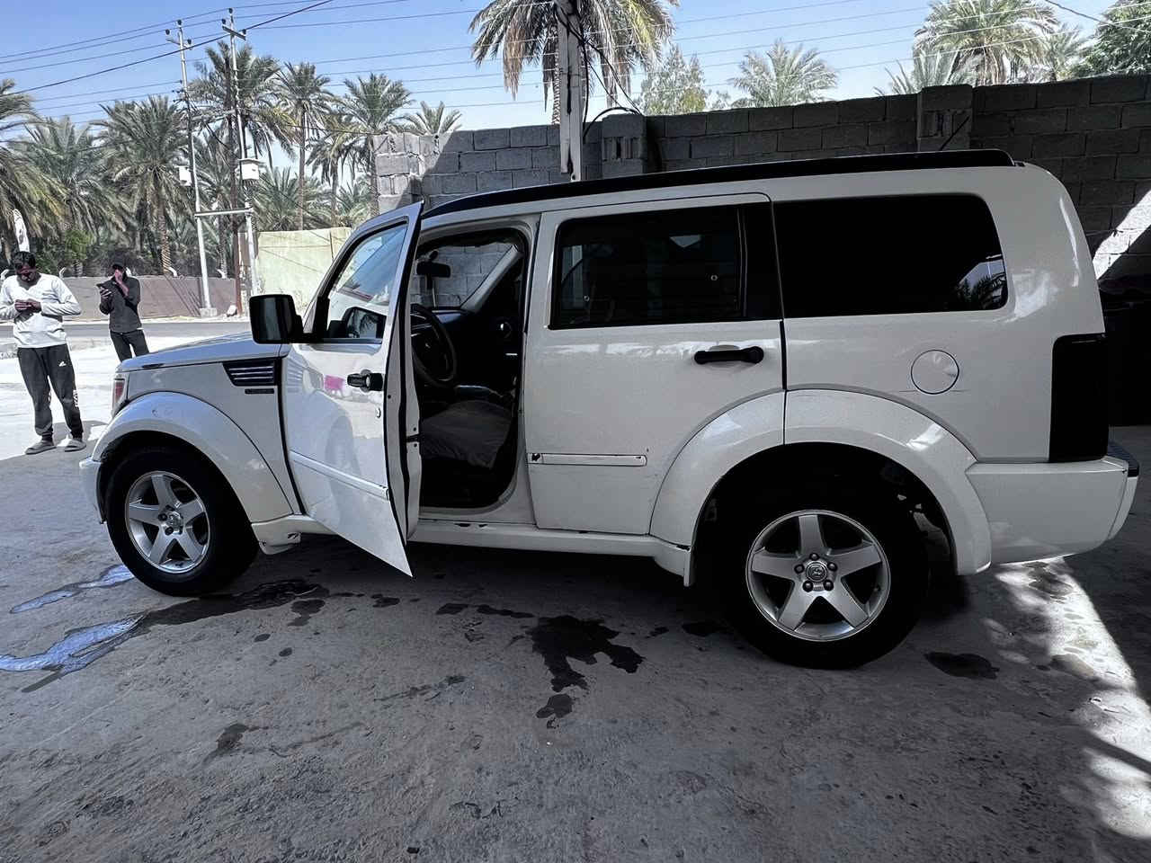 سياره دوج نيترو للبيع
سياره كير ومحرك جديد تبريد شغال 
السعر 65
عنوان كربلاء ***********
