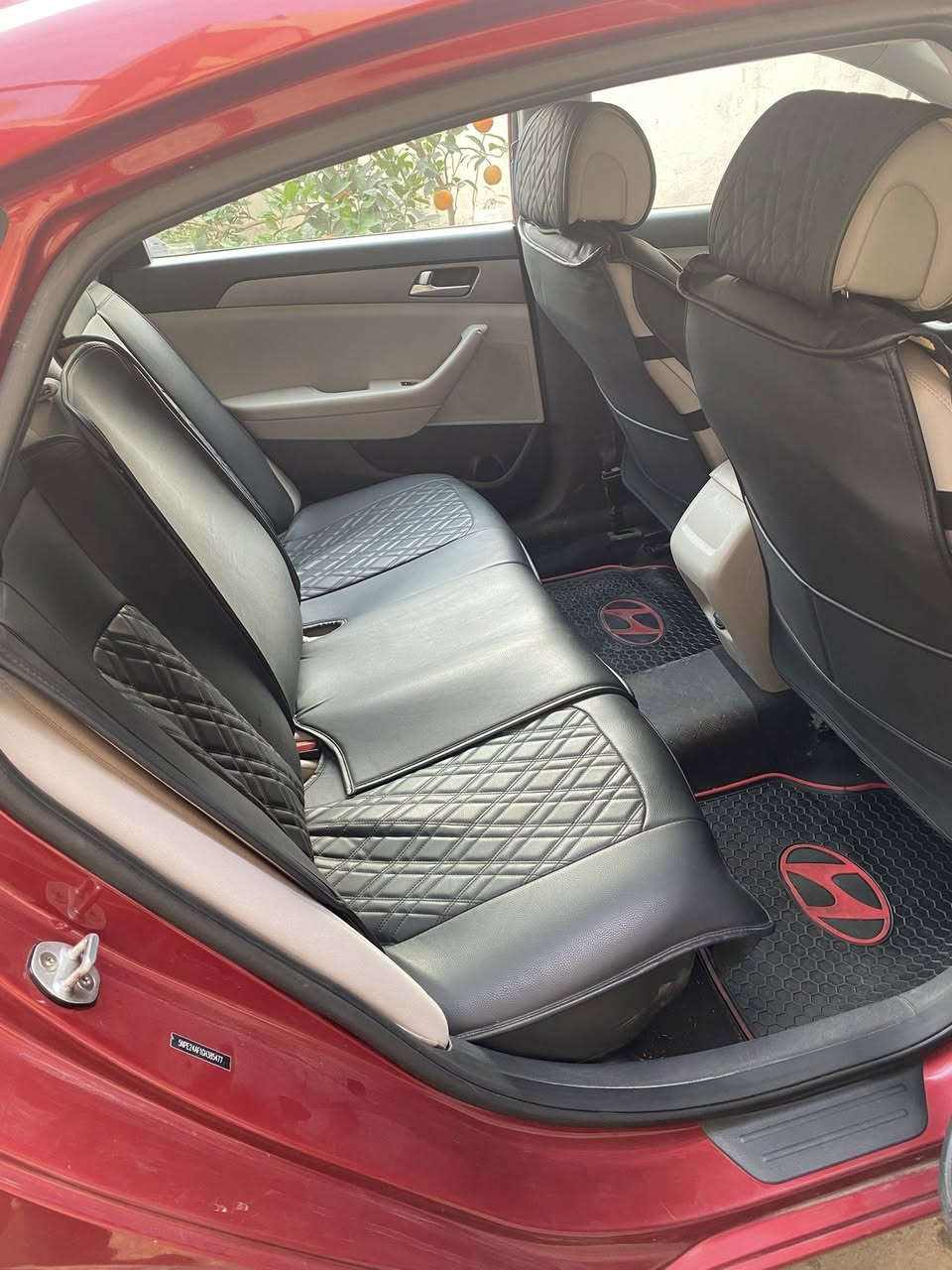 سوناتا ٢٠١٦ محرك ٢٠٠٠ امريكي حادثها دعاميه امامي بدون تبديل بدون ايرباك ماشيه ٨٨ ميل الرقم ***********
