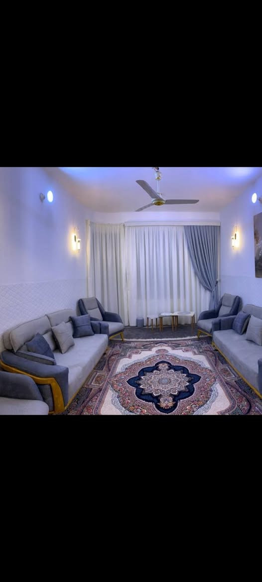 بيت للإيجار البوبيات خلف أسواق البرتقاله ١٠٥متر طابقين ونص شارع عريض محوله جديده قرب مجمع سكني *********** او***********
