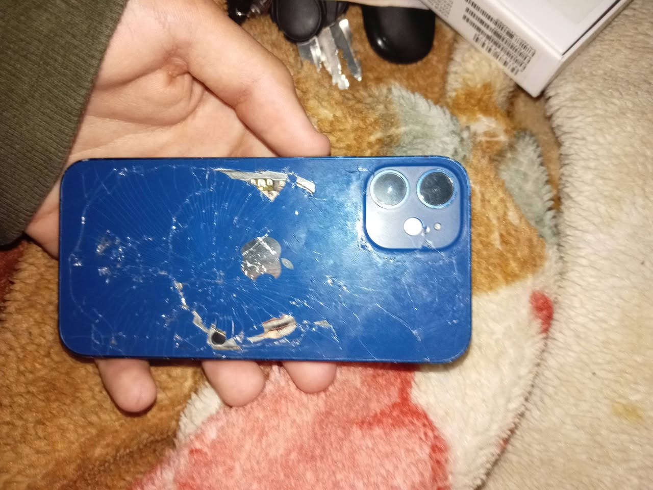 ايفون 12
ذاكره 64كيكا 
مبدل شاشه متوسطه وبطاريه نوعيه فول حيل
مكاني حزيران 
ب110الف قفله 100


**إذا كنت صاحب هذا الإعلان وتريد حذفه لأي سبب، رجاءا أرسل رسالة إلى الدعم الفني**