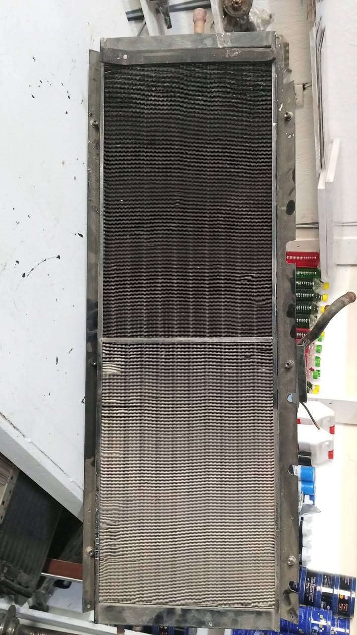 السلام وعليكم يتوفر راديتر كابوته أوربيه العنوان جرف النداف مقابيل معمل ثلج العساف ***********,***********
