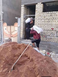 عمال بناء • عمال النجف • تصعيد مواد • تفليش مباني • تدخيل سبيس • نقل ر...