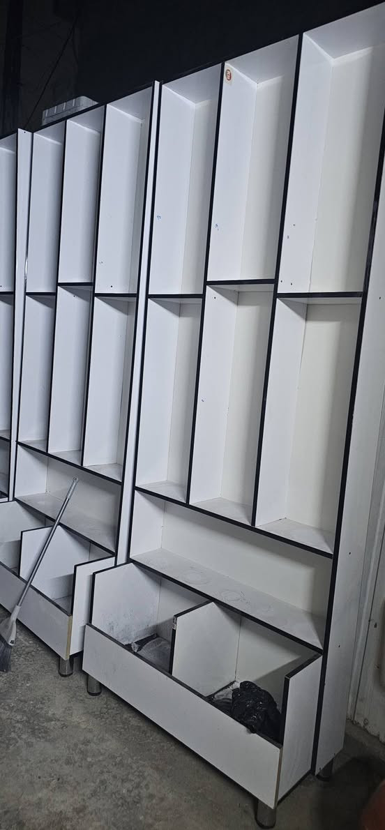 رفوف للبيع مال نراكيل العرض متر الطول مترين ونص الغمج 20
مكاني بغداد الجديده
***********
