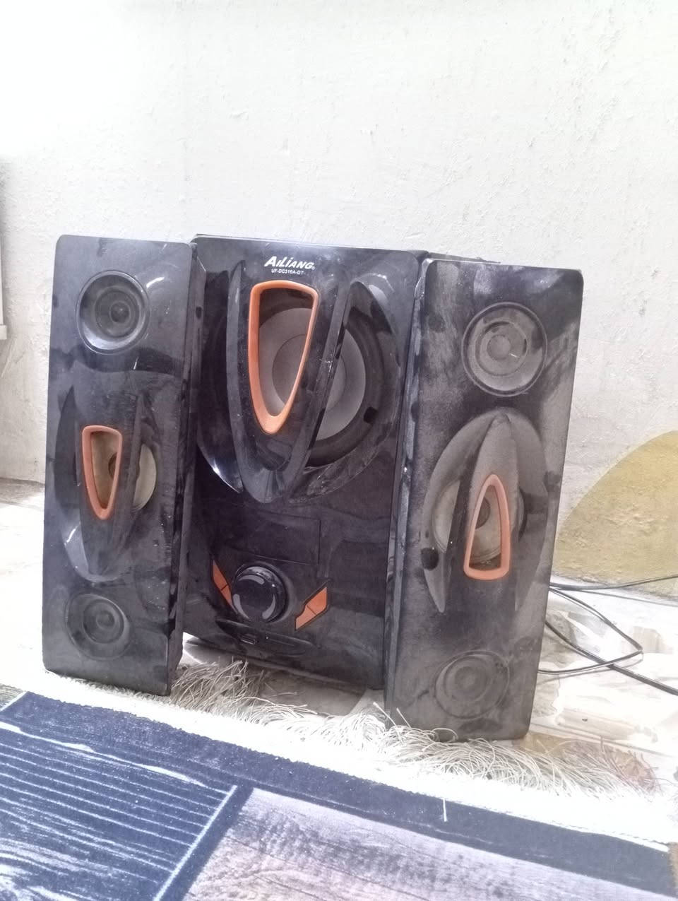 كلشي شغال وجديد
قيم واخذ 
***********
