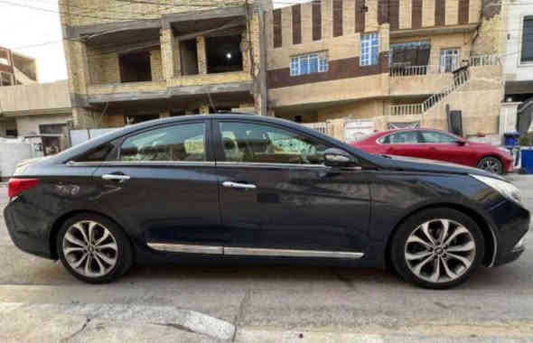 🚘 للبيع – هيونداي سوناتا Limited 🚘

🔹 الموديل: 2011
🔹 الوارد: أمريكي
🔹 المكينة: 2000cc GDI
🔹 الفئة: Limited (فول مواصفات)

✨ المواصفات:
✅ تبريد أمامي وخلفي
✅ بصمة تشغيل وبصمة أبواب
✅ فتحة سقف
✅ منظومة زنون جديدة ضمانها سنتين
✅ كشنات أمامية كهرباء مع تدفئة وتبريد بكل الكشنات
✅ فول تحكمات (ستيرن + كشنات)

🔧 الحالة الميكانيكية:
✔️ مكينة ✅
✔️ گير ✅
✔️ مكفولات وما بيها أي مشاكل

🎨 الهيكل:
– بيها صبغ جاملغ + باب فقط
– سيارة مخدومة ومال جناي
– المستخدم الوحيد إلها صارلي 7 سنوات

💰 السعر: 89 ورقة
✅ بيها مجال للشراي

المكان: بغداد – الغزالية
للإستفسار 
***********
