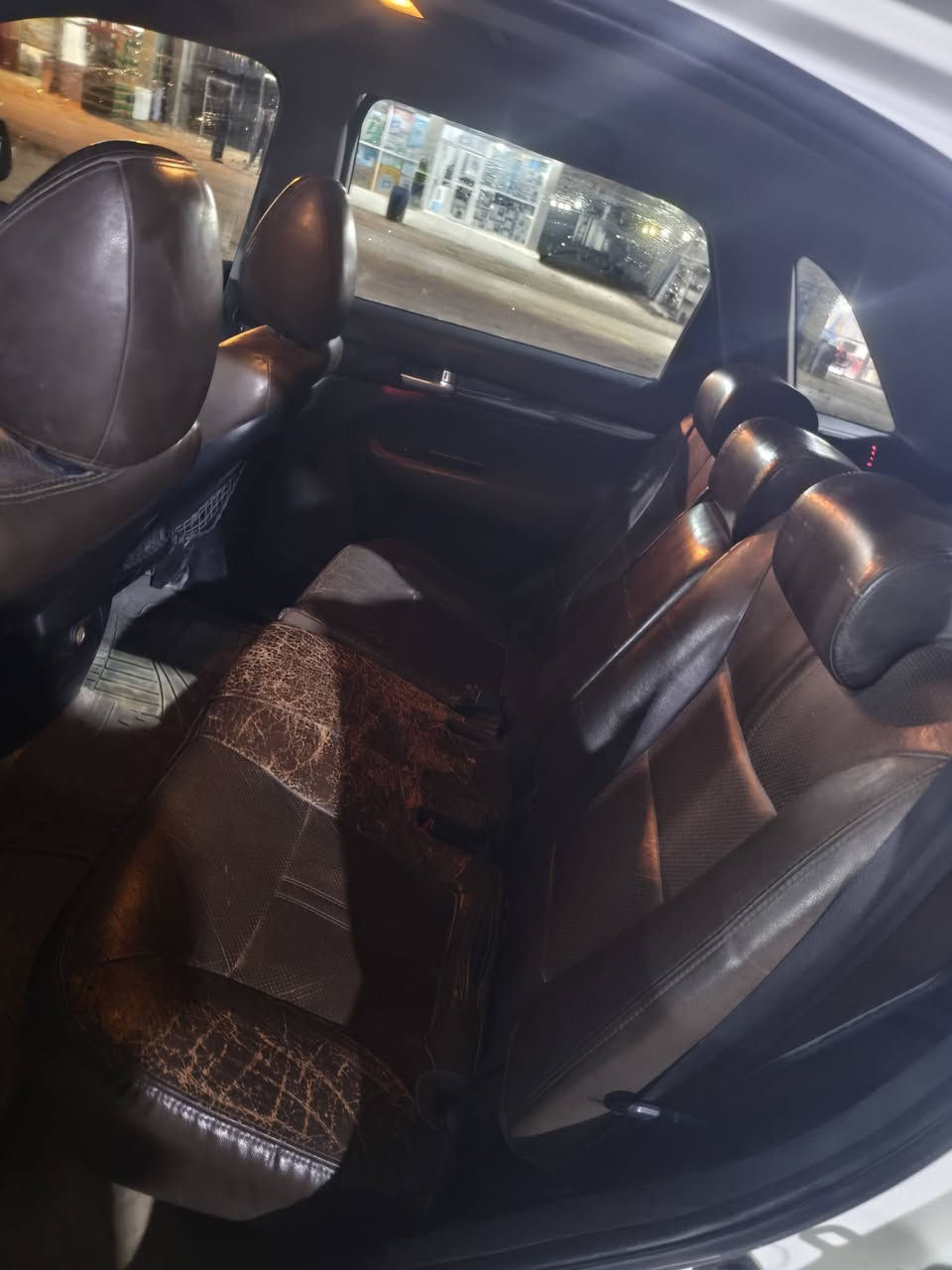 السلام عليكم ورحمة الله
للبيع فقط .... 

سورنتوو موديل 2010

وارد كويتي فول مواصفات 

1. سته سلندر 

2.بنوراما سقف 

3.فور ويل 

4.تحكم ستيرن 

5.مثبت سرعه 

6.تبريد 3قطع

7.كشنات جلد 

8.سبعه راكب 

9.اشاير بل مري مري شفط 

10.ارضيه جلد 

السياره بدون ضربه 

تبريد تدفئة شغاله 
خير من الله
بيه الباب الوره مصبوغ نصه فقط 

مكينه برغي ما مفتوخ بيه 

كير جديد 

تخم تاير جديد صار له شهر

رقم بغداد دولي 

السياره مال جناي 

بل عافيه عل ياخذه 

السعر 148

مكان السياره كربلاء 

***********
