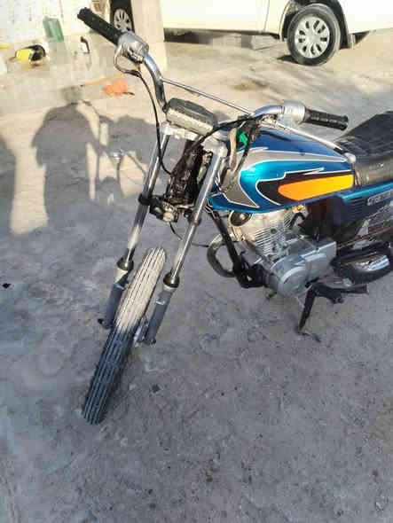 سلام عليكم دراجه نامه شلامجه محرك شلامجه اصلي دبلات جدد تاير كدام ورنكاته كلهن جدد كهربائيات كله شقاله هورن شقال دراجه تخبل ماعوزه اي شي دراجه مال جناي يشهد الله
مكاني بصره سفوان 
سعر 350 وبيه مجال ***********تواصل
