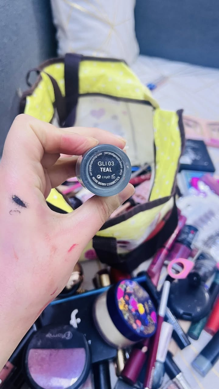 مكياج استخدام قليل للبيع اسعار مناسبه ومتوفر باليتات اصلي


**إذا كنت صاحب هذا الإعلان وتريد حذفه لأي سبب، رجاءا أرسل رسالة إلى الدعم الفني**