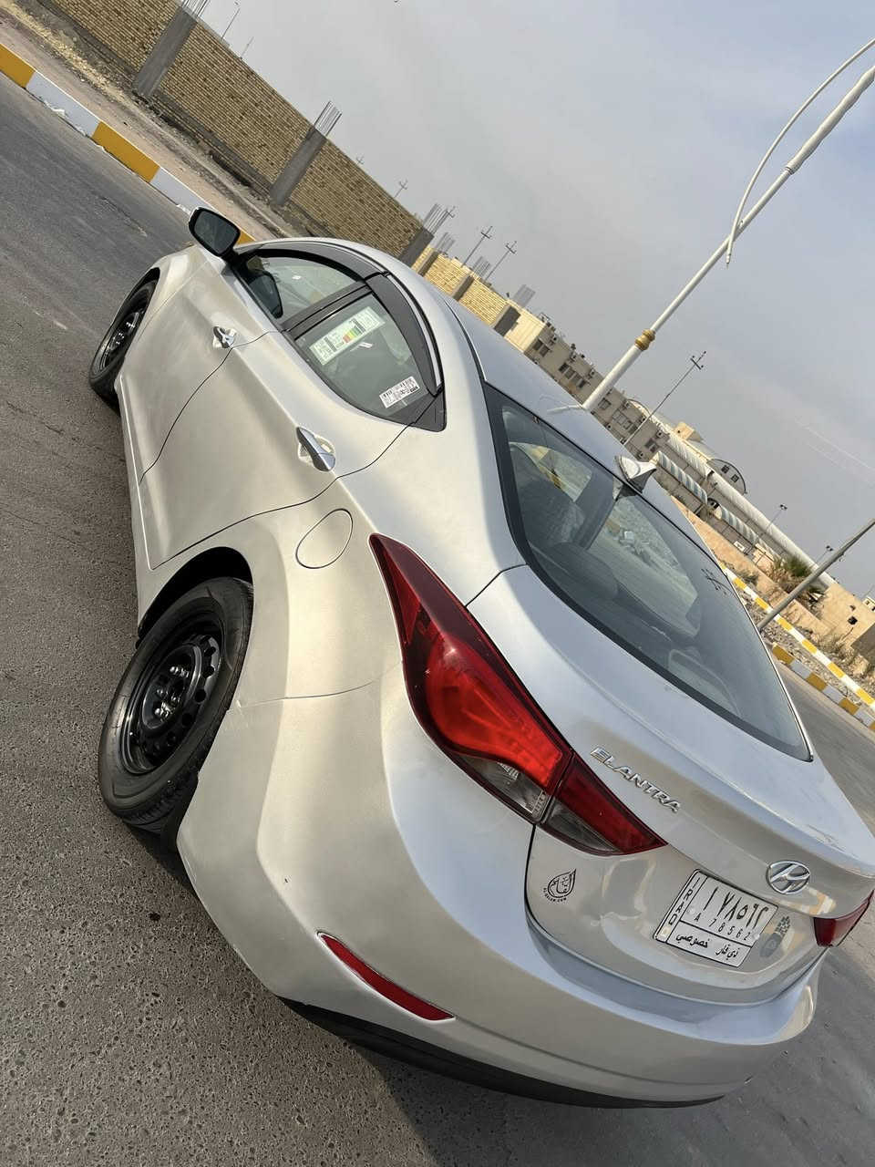 سلام عليكم النتره مديل 2016 رقم ذي قار وراد امريكي محرك 2000 دوش مكفوله من ضربه وتبديل بيه مكانات صبغ بصيطه جاهزه سياره مكينه وكير وحداده وتبريد وتخم تاير وكهربائيات سعر 100 وبيه مجال مكاني ناصريه مركز شراي يتصل ***********
