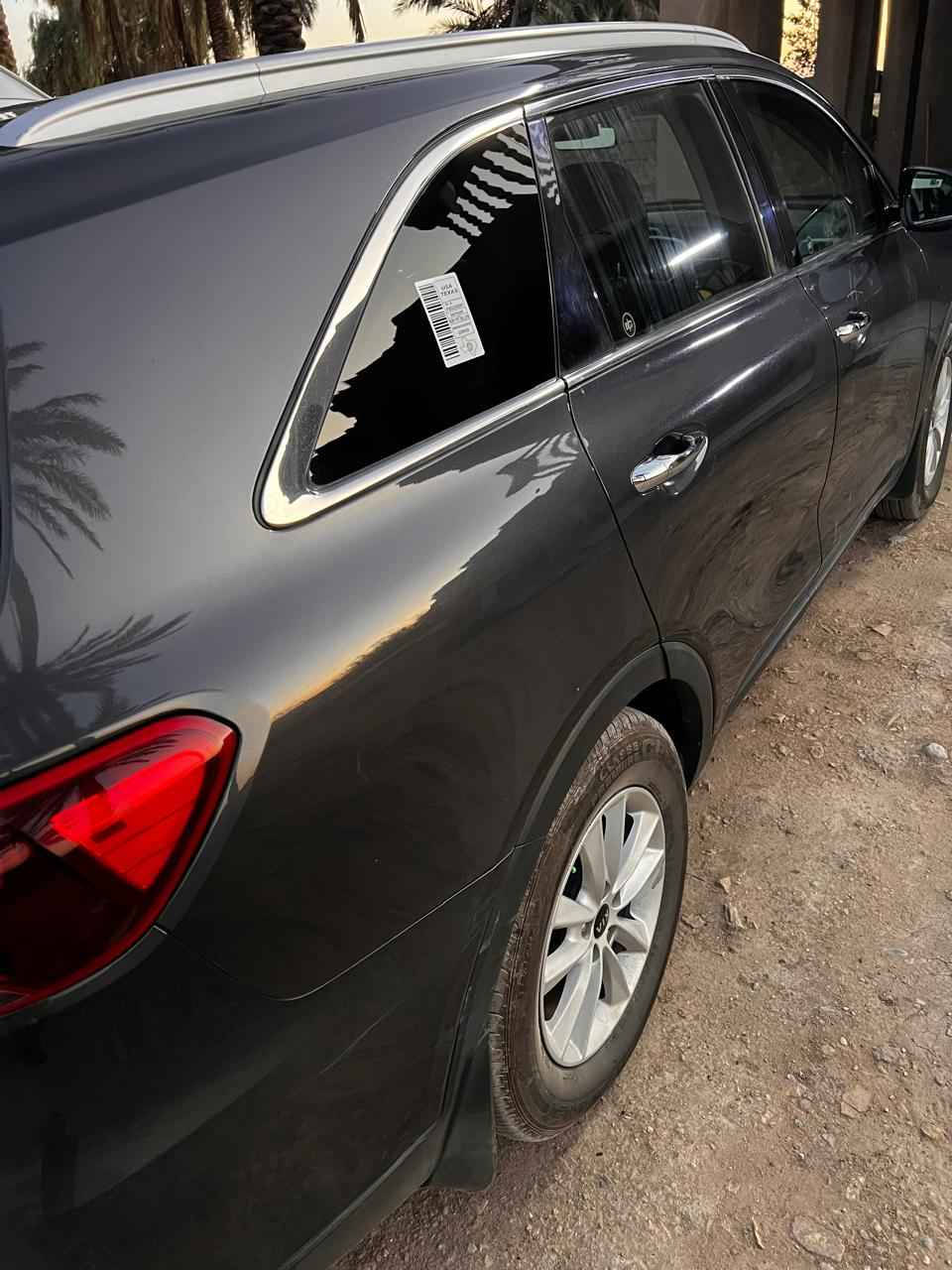 كيا سورنتو ٢٠١٩ أمريكي ستة سلندر حادث باب الصندوق فقط مواصفات عادية رقم بغداد ماشية ١٠٠ الف
 السعر 185 
 للاستفسار الاتصال على الرقم ***********
اني مكلف بالنشر سيارة صديقي بغداد, العراق
