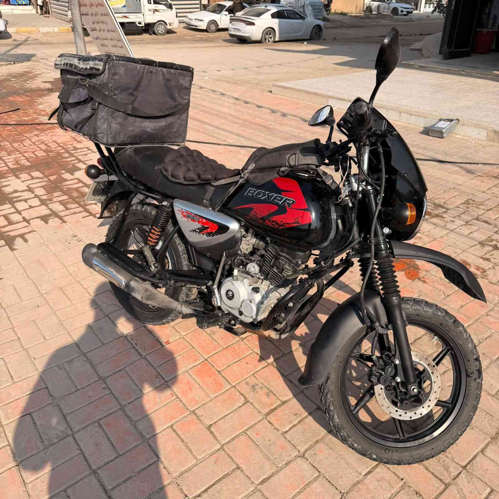 السلام عليكم
دراجه بوكسر 23 مرقم بغداد سنويه تحويل ثاني يوم 
المكينه مجفتهه شركه الشاصي مكفول كهربائيات كلها شغاله مابيها اي نقص الدراجه احلى بالواقع مكينه خير من الله عارضهه 2300
المكان بغداد ابو غريب شارع الزيتون 
رقمي ***********
