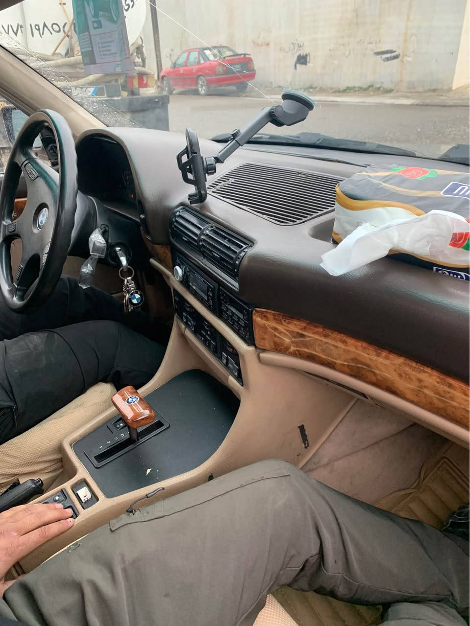 بیئیم مۆدیل ١٩٩٣مکینە ٧٣٥گیرو مکینە بەشەرت کارەبای بەشەرت بیشو پشتی کەپسە رقم هەولیر اولیات سەنەوی اسلی لەگەلە سحری ٣٦وەرەقە مجال رقم تلەفۆن *********** أربيل, العراق
