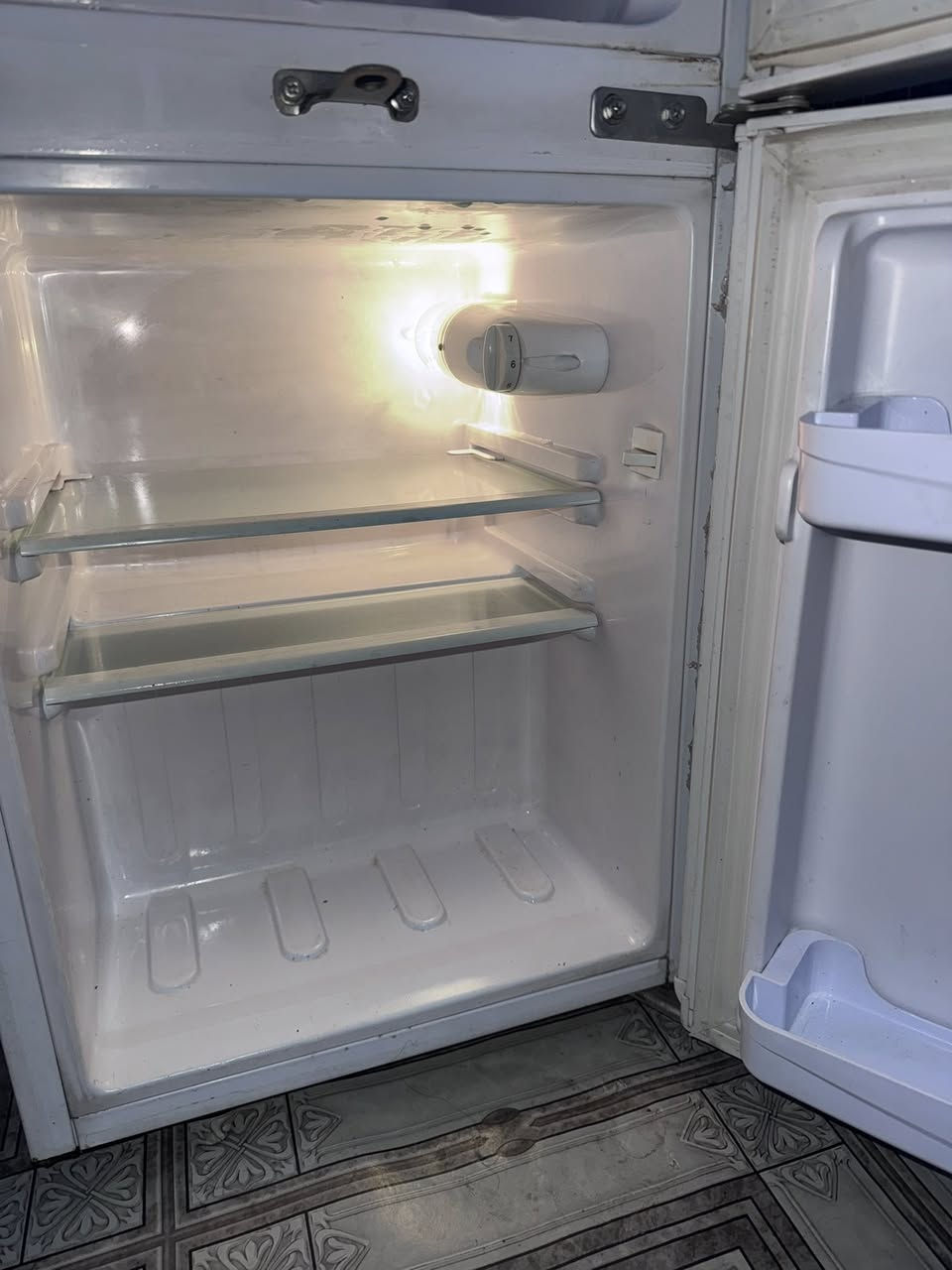 ثلاجه ماركه GOLDEN STAR صغيره للبيع نظيفه و جديده ما يبها اي خلل السعر 60 قفل بدون مفاصله و احراج بغداد حي العامل


**إذا كنت صاحب هذا الإعلان وتريد حذفه لأي سبب، رجاءا أرسل رسالة إلى الدعم الفني**