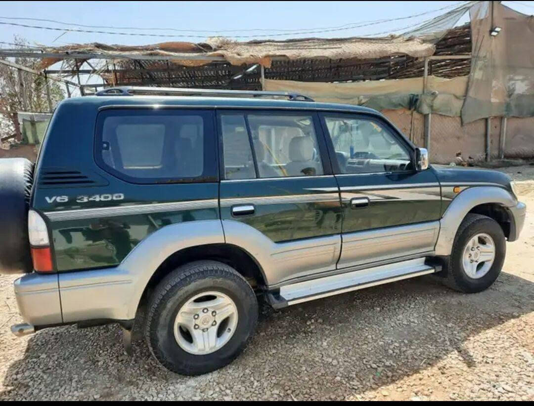 برادو تيوتا...موديل ٢٠٠٠ استيراد خليجي كويتي
رقم بصرة ...مشروع وطني ... بأسمي 
لون زيتوني ...مكفولة من الصبغ والضربة...سبير تعليك
دبل تانكي...تبريد ٣ قطع 
حدادية جديدة ...كير بطة بيها ملغي اللوكير
فلنجات جدد دبلات جدد 
دبل ايرباك
ترايها حلو...
للاستفسار ***********
الديوانية ...المركز
ممكن مراوس
