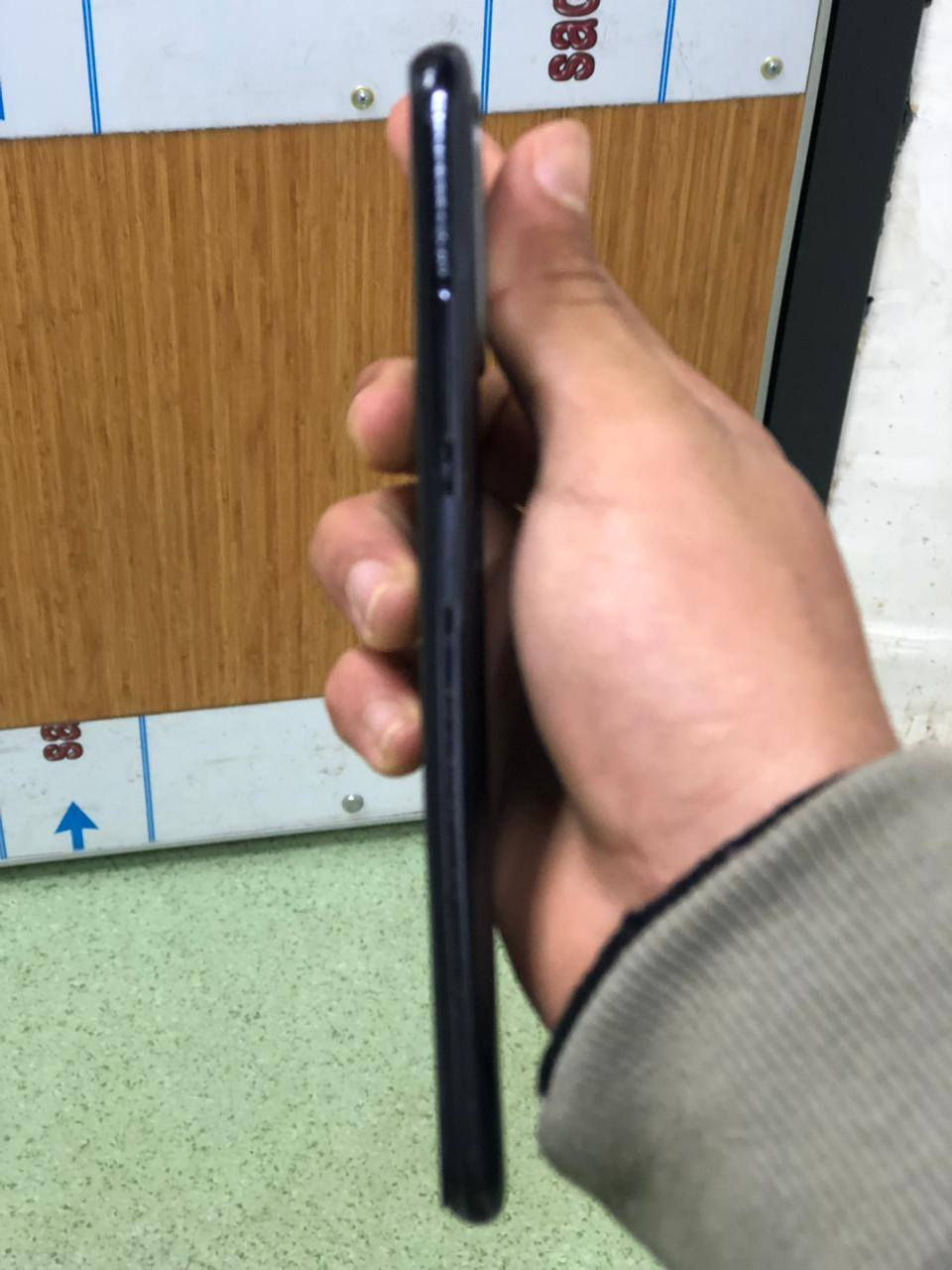 سلام عليكم للبيع ريدمي نوت 10sجاهز شرط كلة مامفتوح ولا مبدل بي شي شرط ماواصل مصلح ذاكرة 128 الرام 6 سعر 100 بي مجال ***********
