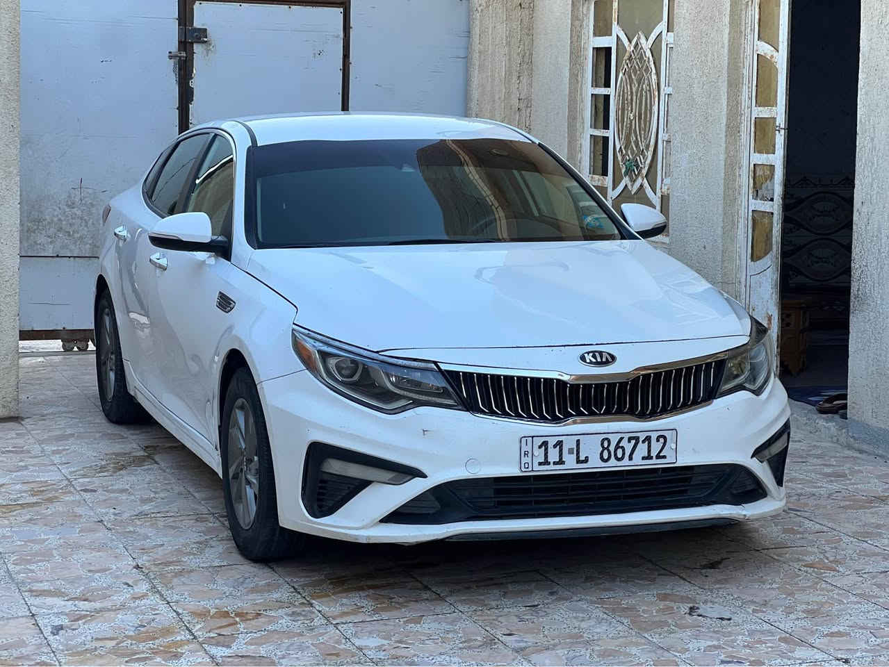 أوبتيما 2019 رقم بغداد تحويل ثاني يوم وارد أمريكي حادثها بجم
السياره جديده أستخدام شخصي 
ماشيه 130 جاهزه من كلشي كير مكينه حداده تبريد كله مكفول السعر 113 مكاني البصرة *********** Singapore
