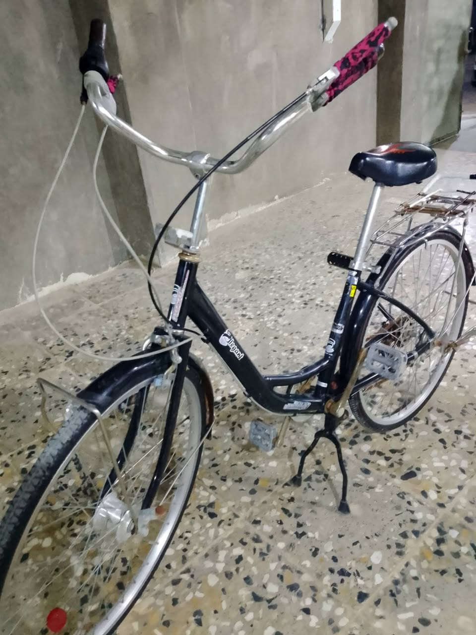 السلام عليكم
بايسكل للبيع حجم 26 المكان كربلاء السعر 150وبي مجال 
اتصل هنا ***********
