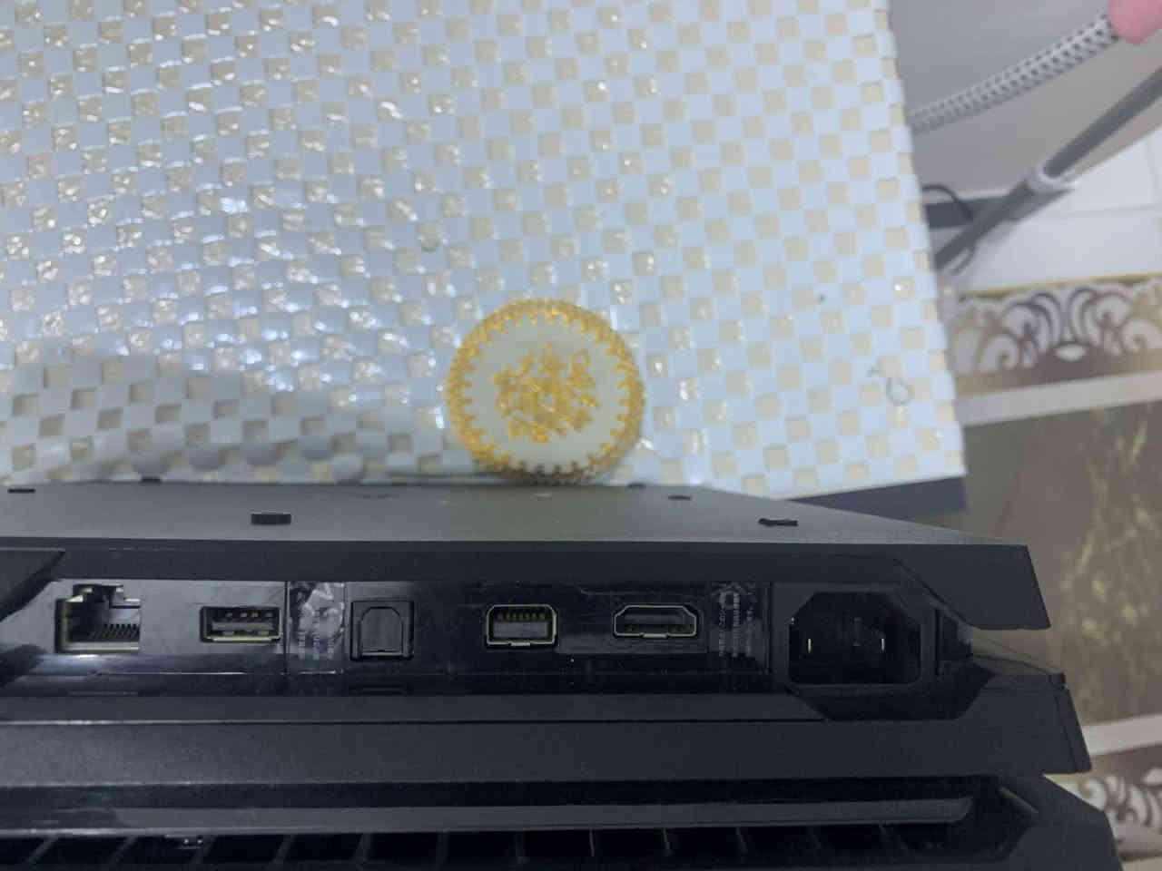 بلي 4برو مهكر وياا 20 لعبه 
فيفه 25 
بيس 25 
ملحقات  اصليه نضافه 90 ستخدام قليل
مكان ناصريه مركز سعر 350 
***********
