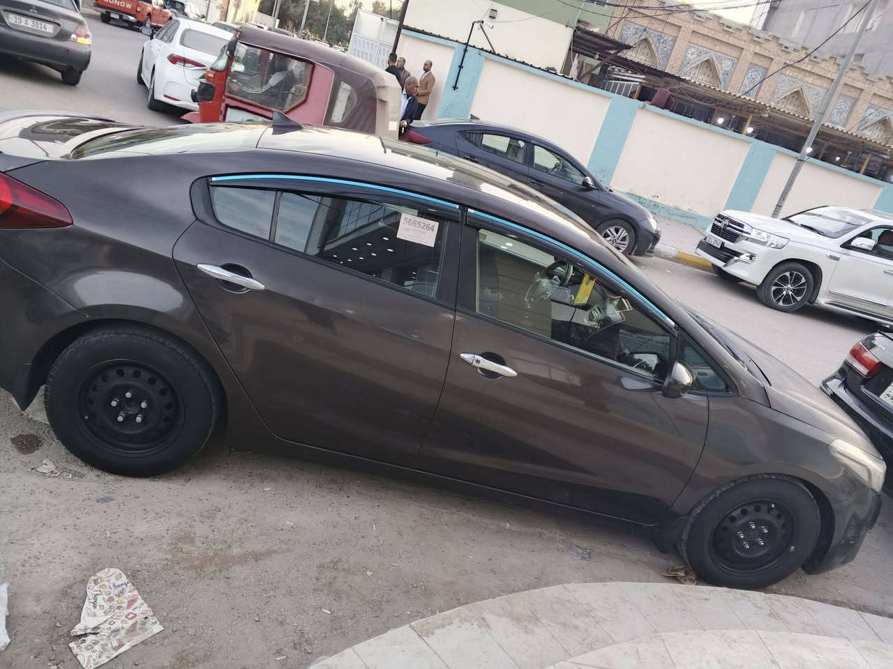 السلام عليكم فورتي موديل ٢٠١٧ للبيع 
سياره نضيفه وحلوه بدون ضربه بيهه صبغ بدون تبديل ٦قطع  يبل واحد السعر ١١٠ قفل 
للاتصال***********
