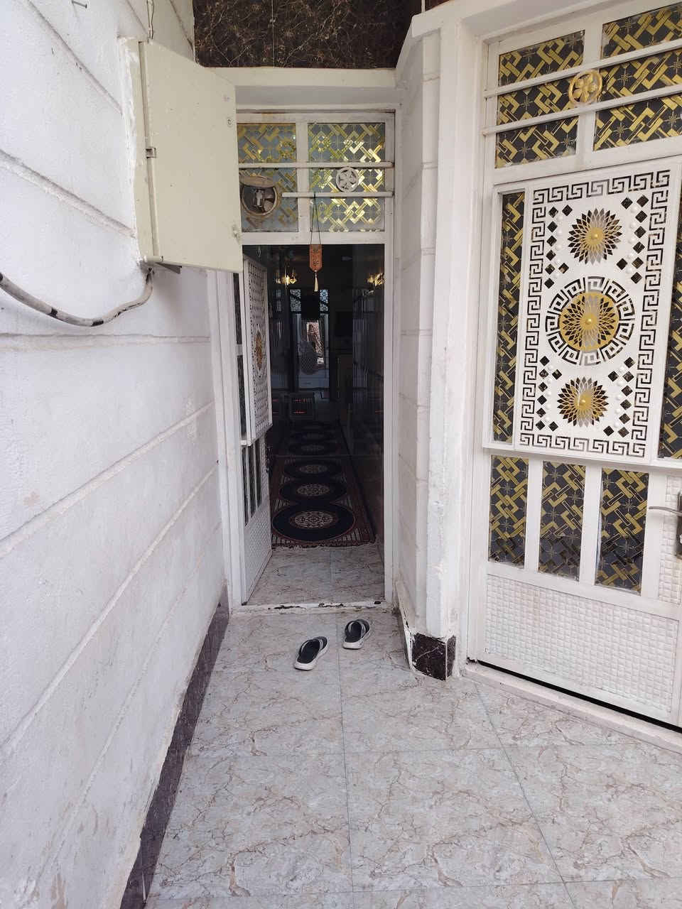 عدي بيت بحي المهندسين قاط ونص ١٠٠ متر عل شارع بل مربع الذهبي ***********مستعجل علا بيعته جوه السوك ابيع بيت تعبان علي
