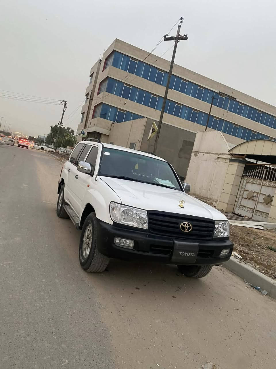 سلام عليكم للبيع

بسعر مناسب 
 
لاند كروز مزاد قطرية اصل سبير خلفي
 
جديدة ب معنى الكلمة
مكينة وكير ضمان
تبريد ثلج
تدفئة 
دواخل بل.جيس
سبير خلفي ينشد عليها  
كتاب مزاد بغداد واصل لل مرور  وماشي بل معاملة

السيارة استخدام يومي و خير من الله ترايك للبصرة 

**كير اوتو **

مكاني بابل حي الضباط قرب شارع 60

للاستفسار اتصل على الرقم 
***********
