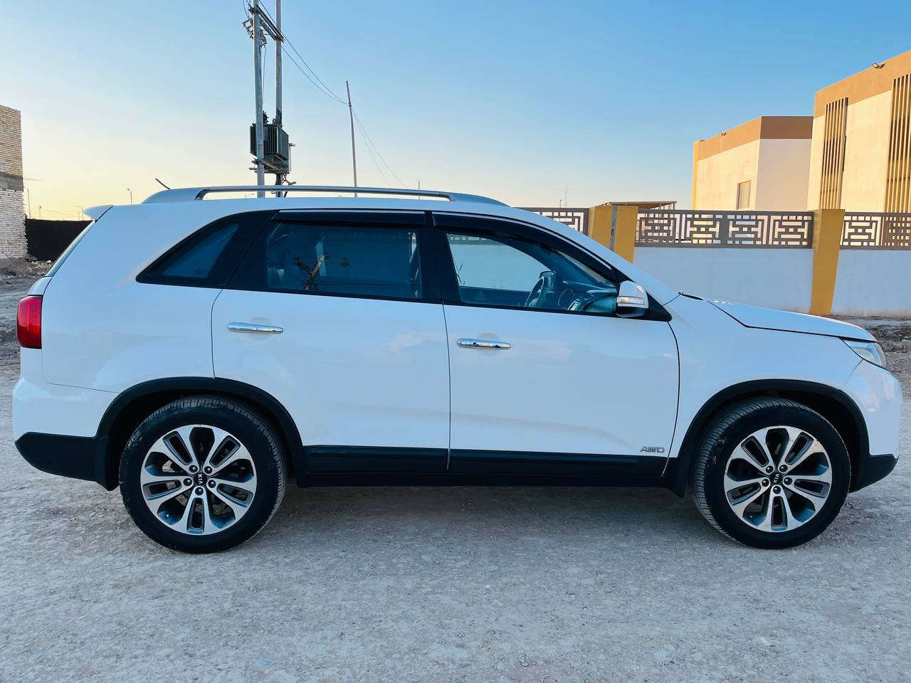 سيارة للبيع
سورنتو موديل ٢٠١٤ خليجي 
٦ سلندر 
٧ راكب
٣ قطع تبريد
كشنات لون قرميدي (كويتي) 
دواخل السيارة نظيفه ٩٥٪
ويل كروم
تحكمات شغاله ١٠٠٪
حداديه ٩٥٪
تخم تاير نظيف ٩٩٪
بيها رشات صبغ بدون حادث بيع او مراوس بسيارة اقل حسب الاتفاق
السعر ١٥٥ وبيها مجال قليل تحويل ثاني يوم السياره مال بيت باسمنه 
العنوان واسط مركز المدينه
الإتصال
 *********** 
***********
