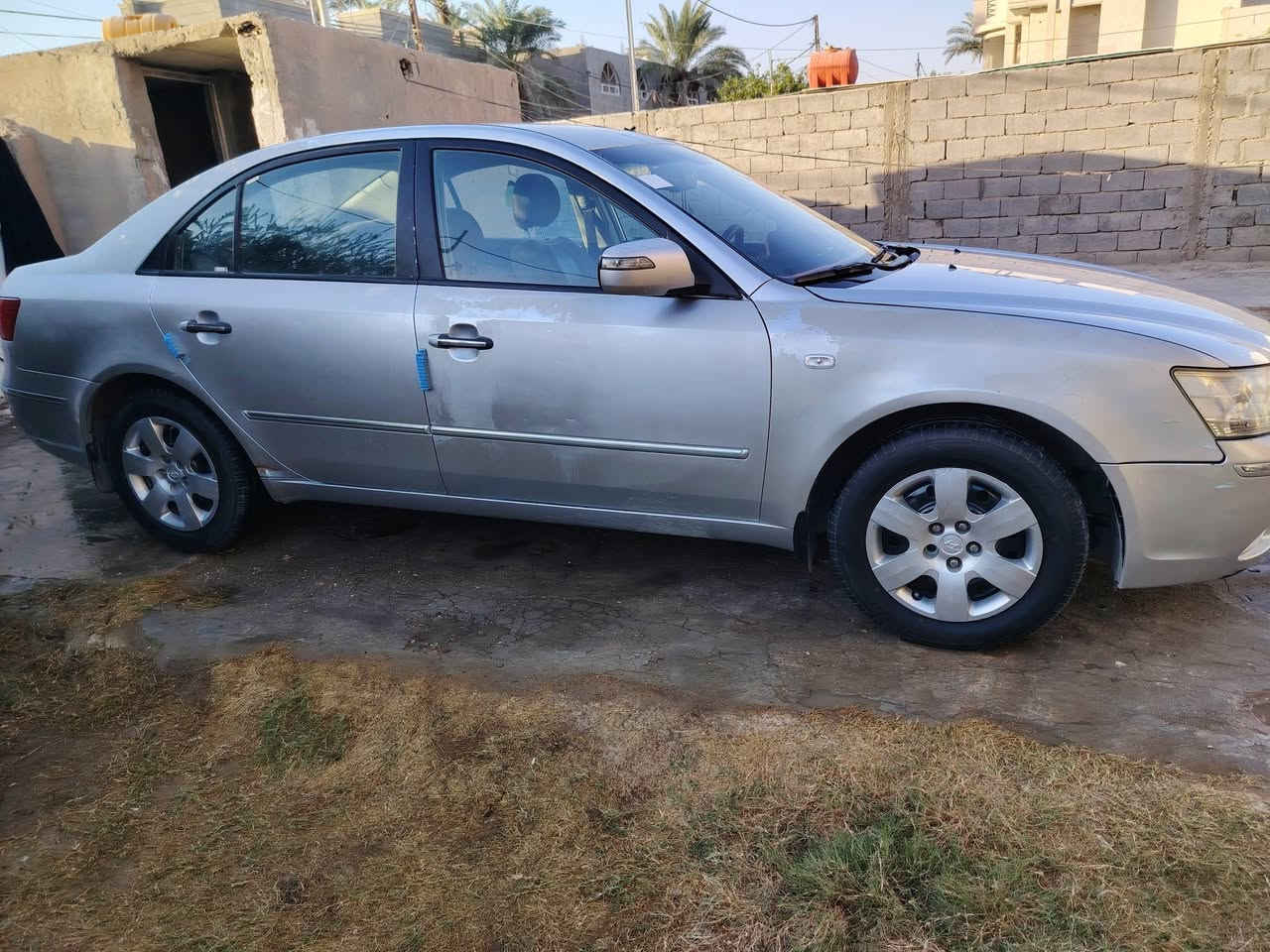 السلام عليكم سوناته 2009 وارد كوري  للبيع مابيه حادثة فقط صبغة اثر جراد وحالين جارده مكينه 2000 صدر جديد كير مكينه خير من الله سعر 90 وبيه مجال قليل مامتواجد عل فيس اتصل عل رقم *********** مكانه بابل جبله
