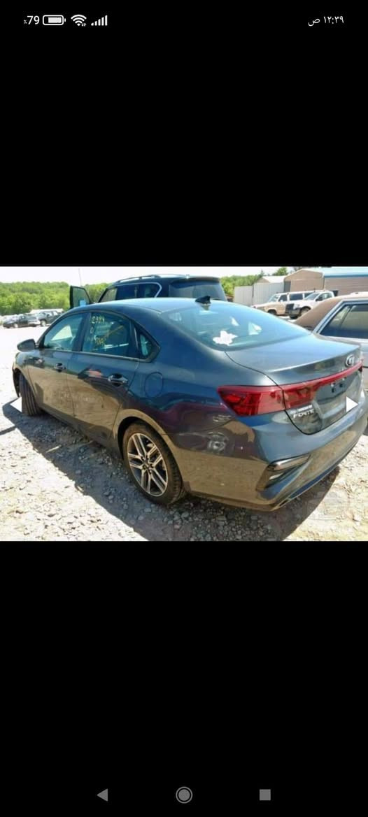 السلام عليكم
فورتي وارد أمريكي.
السعر.. (128) 
موديل 19... فئة (S)
رقم.. سيارة (بغداد) 
عنواني.. بغداد البياع.. حي الإعلام 
رقمي.. *********** بي (واتساب) 
حادثها بس دعامية الأمامية. 
سيارة مابيها ولا قطعة صبغ ولا تبديل.
بيها طخة بالباب الخلفي تتعدل ع بارد 
  مواصفات السيارة....

رادار أمامي.. 
كشنات حضن...
تبريد بيانو...
اشاير مري...
شاشة كبيرة..
حساسات أمامية..
تحكم ستيرن جهتين..
كروز سرعة...
ثلاث أنظمة قيادة (سبورت.. نورمال.. ايكو.. )

لايتت أمامي اربع عدسات..
بك لايت لد..
شاشة دجتل..
تبريد 8 سرع..
سبعة ايرباك..
سستم صوت 5  سماعات..
گير اوتوماتيك وعادي...

بالعافية الي يأخذها ❤️
