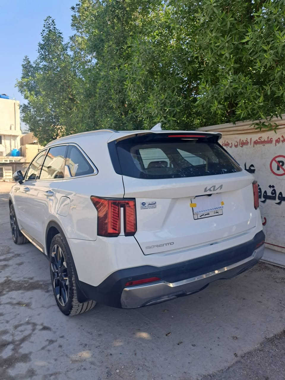 السلام عليكم اخوان عندي سورنتو خليجي موديل 24 قماره حديد كامره بگ مو 360 ماشيه فقط 4000 جديدن جدا جدا حتى دهن الشركه بيها مبدل سعر 30500 الف يحب يتواصل بغداد زيونه ***********
