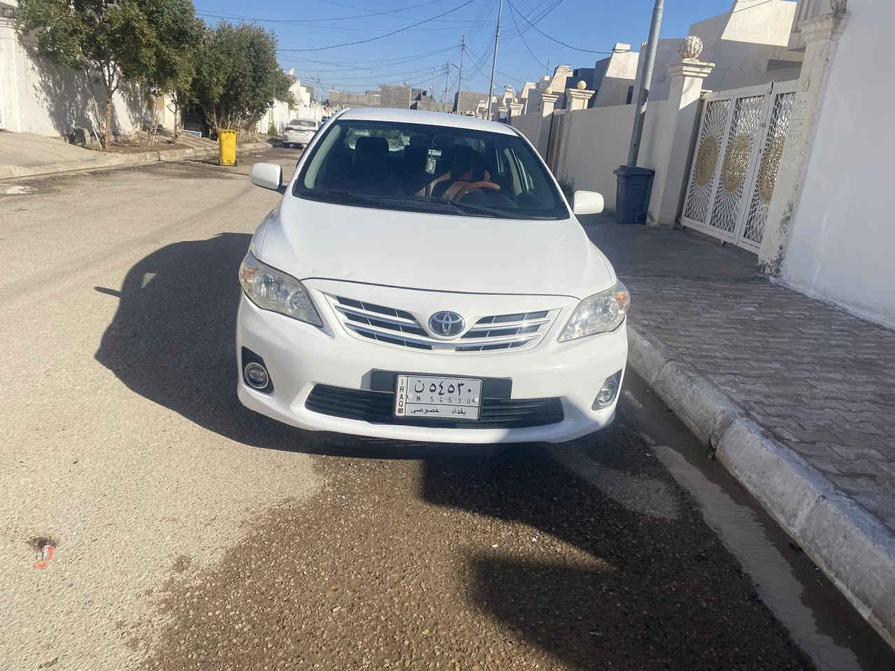 السلام عليكم 
اخواني 
كورله خلجيه محرك (1800)
موديل (2011) 
السياره مكفوله قطرت صبغ ما بيها 
ترايها بشرط جديد جديد 
كشرها جديد 
دخلها احلى بعد 
رقم بغداد 
غرفتها جديده 
دوشمه عام حته السقف 
سياره بشرط ربع دينار ما تصرف عليها 
الموصفات 
تحكمات استيرن جهتين 
مري شفط 
شاشه كامري 
تخم تاير 
محرك كير شركه عده قبع بدلت واشر فقط 
مروس او نقد 
تخم تاير جديد خمسه ويلكب 
نصبتها تخبل 
مكاني الرمادي 
السعر (135) مجالها قليل 
***********

‭0773 378 1061‬
