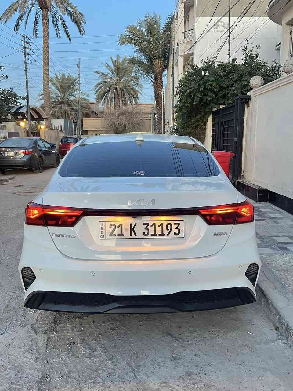 السلام عليكم

‏‎كيا سيراتو موديل 2023 
(رقم سليمانيه الدولي)

‏‎المواصفات ✅

‏‎محرك/1600 DOSH ✈️✈️✈️

‏‎سلايد رووف 

‏‎داخل لونين 

‏‎تحكم ستيرن جهتين 

‏‎تبريد امامي خلفي 

‏‎شاشة 📺 بلادي كبيرة 

‏‎كاميرا 🎥 خلفية 

‏‎حساس خلفي 

‏‎ويل كب كروم 

‏‎لد امامي 

‏‎كشاف ضباب خلفي 

‏‎أواكس بلوتوث 

‏‎كروز سرعة 

‏‎أشاير مري 

‏‎مري شفط 

‏‎GBS
السعر/175$ وبيها مجال

‏‎هاتف ☎️/ ***********
