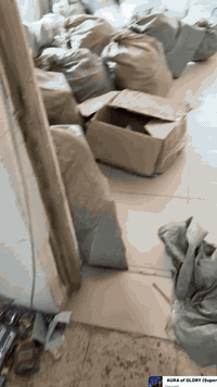 تتوفر بضاعة اوربية كميات بسعر مناسب مكس 
***********
