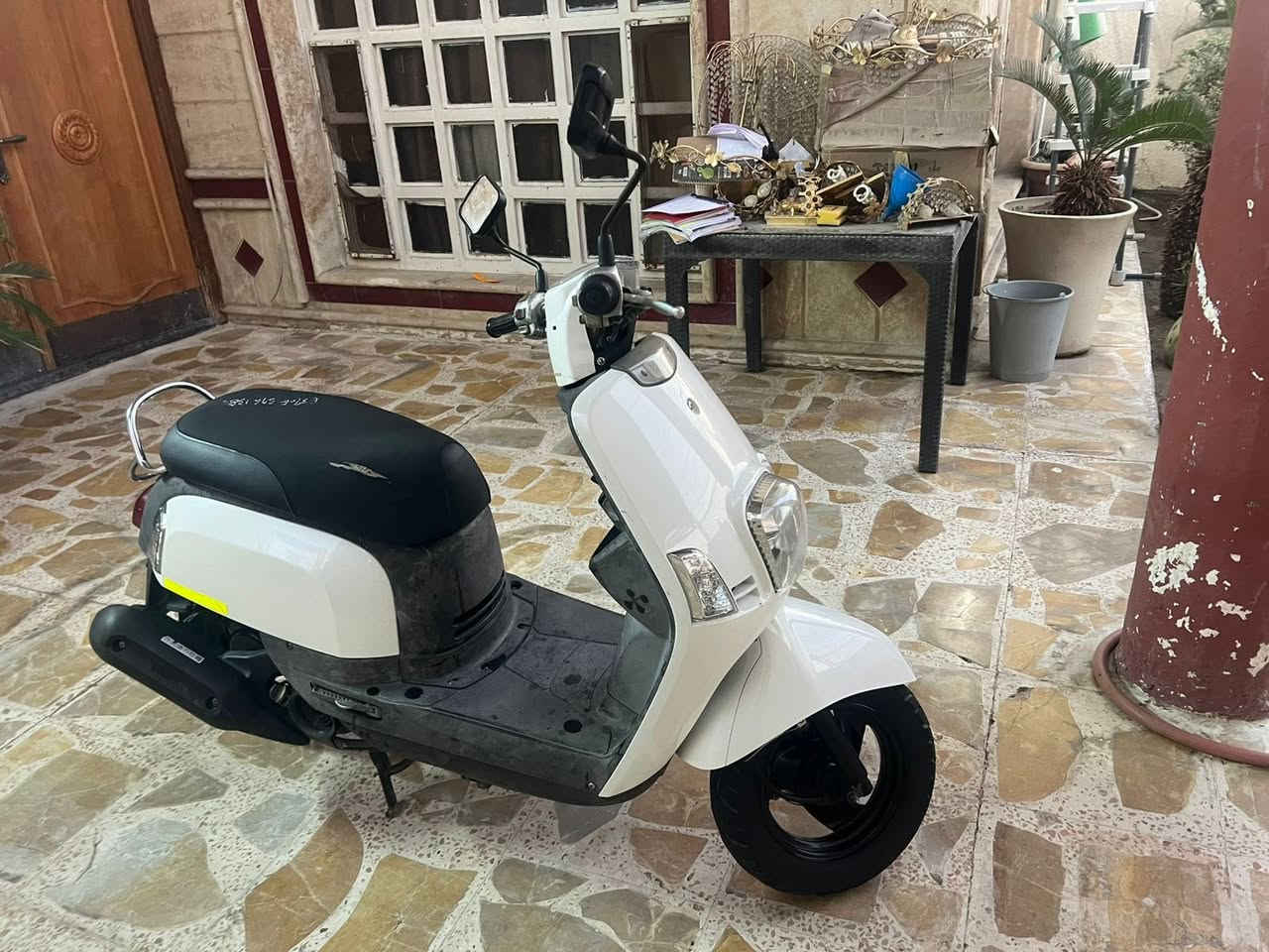 السلام عليكم بوليس للبيع مكفوله محرك كفرات بلادي العنوان بغداد حي القاهره السعر مليون اوبيه مجال حك الجيه للاستفسار التواصل على الرقم ***********
