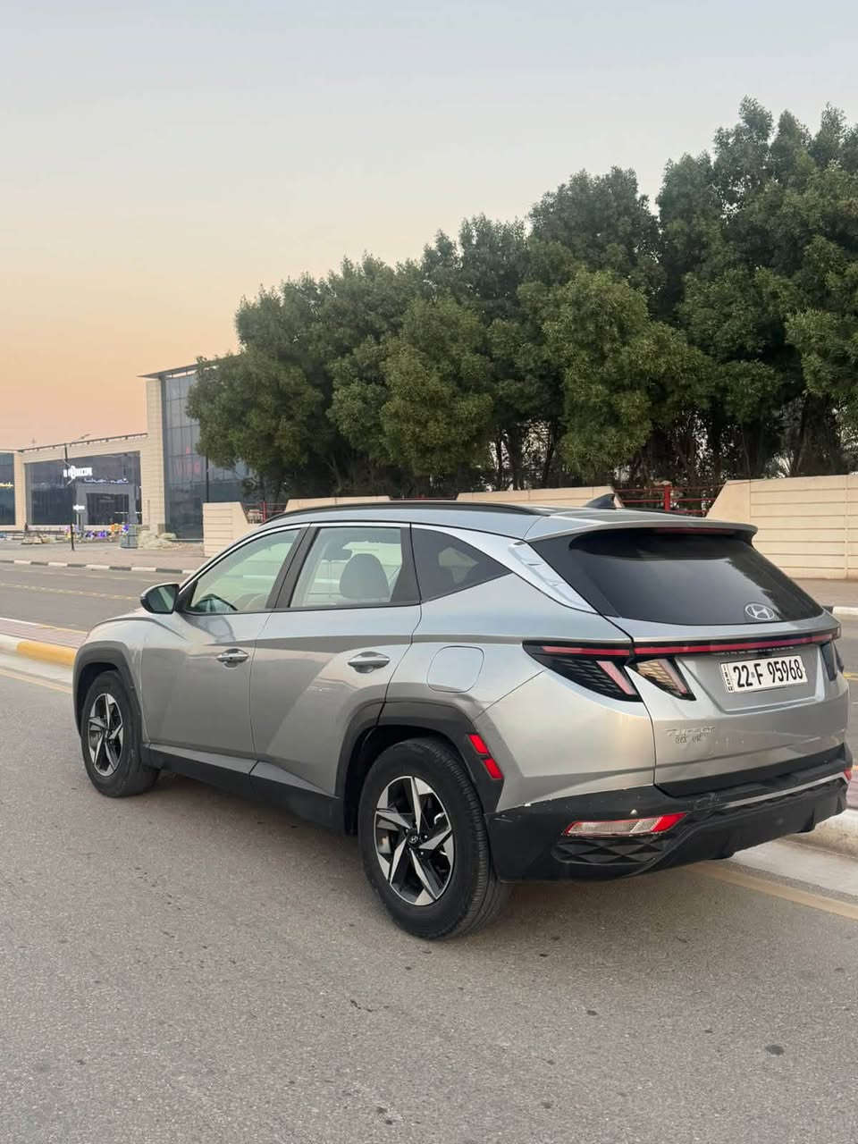 سلام عليكم
توسان امريكي موديل2022 
تحديد مسار تدفئه كشنات 
قطعتين تبريد قياده ذاتيه 
حادث السياره جنطه وباب خلفي وباب السايق جاملغ امامي بارد السياره ب اسمي سنويه جديده هزه جديده بس تحويل 
مكان السياره كربلاء  
السعر 175  سونار موجود مكانها كربلاء 
***********
