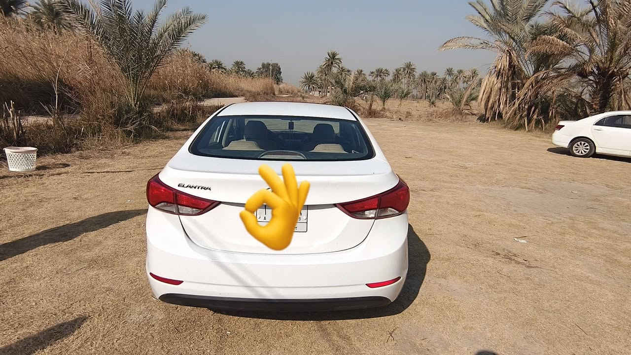 سلام عليكم حبايب
النتره ٢٠١٦ 
وارد خليجي 
بني رامه 
محرك ١٨٠٠
السياره ليره 
ماشيه 104 ألف
السياره فول محرك حداديه 
تايرات جديده  حبايب ما متواجد خاص 
الرقام 
السياره مال جناي 

***********
