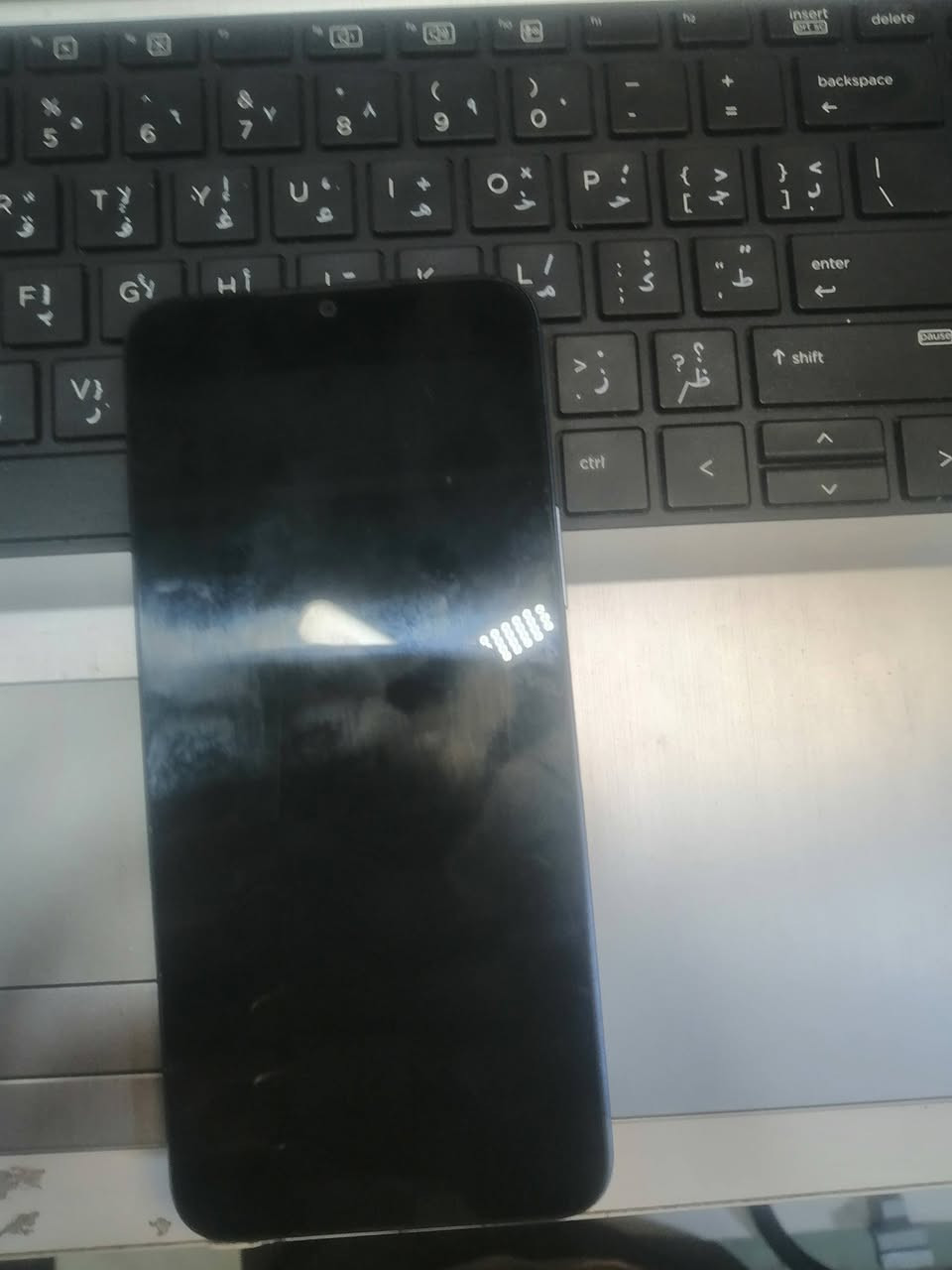 هونر x6
اخو الجديد مستعمل قليل
شاشه بلادي ذاكره 128  ما مفتوح بطاريه خير من الله
تعال افحص كامل اذا ما عجبك لا تاخذه
*********** متواجد ع واتساب
