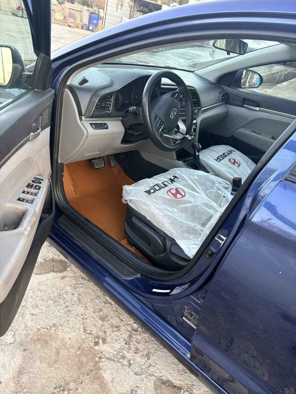 :السلام وعليكم اخواني
سياره للبيع ب اسمي رقمها بابل
نوعها:النترا وارد امريكي
لون:جويتي
الكير:AT
الضرر:جاملغ امامي و خلفي من دون دواخل 
المسافه:126
الموديل:2019 دوش
الرقم:نكليزي الجديد(بابل)
المحافظه:الحله مركز
المواصفات:نص مواصفات
سويج+بصمه 
معروفه لمواصفاتها
مكينتها ناعمه جدا
السياره جديده وما ناقصها كلشي شغل واطلع 🤍

تحويل شوكت متريد بكيفك نفس اليوم


**إذا كنت صاحب هذا الإعلان وتريد حذفه لأي سبب، رجاءا أرسل رسالة إلى الدعم الفني**