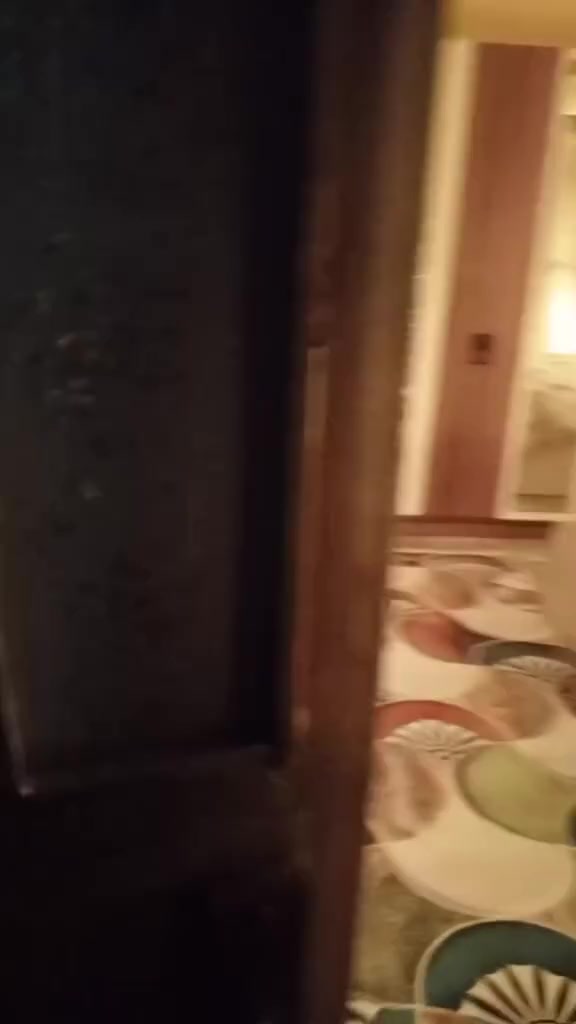 غرفة نوم ضخمة جداً جديده اي شخط ما بيها.مستخدمة لمده 3 أشهر .البيع لغرض تحويل مكان اخر..سعر البيع قفل 800 والدوشك هدية وية الغرفة..


**إذا كنت صاحب هذا الإعلان وتريد حذفه لأي سبب، رجاءا أرسل رسالة إلى الدعم الفني**