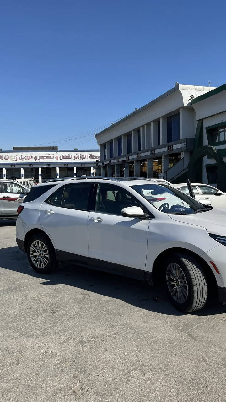 السلام عليكم شفروليه كوينكس بريمير 24 فول 1/1 للبيع موصفات السياره دواخل جلد اسود عسلي 
بنوراما 
تحكمات كهربائيه بل كامل 
تدفئ تبريد كشنات ستيرن بل كامل 
شحن وايرلس 
خزن ميموري 
قياده ذاتيه 
نقط عمياء 
نظام تحذير ونظام خروج عن مسار 
هزاز في المقاعد 
نظام اوتو ستوب + اوتو بارك 
منظومه زينون وكاله شركه بلادي 
اشاير بل مري 
بلوجكترات 
8 حساسات 
5كامرات كامره محيطيه 360 درجه 
رادار تفاعلي 360 
نظام حساس درجه حراره الانسان 
خزنه داخليه 
سماعات BOOS ب عدد10 سماعات 
سايد بريك كهربائي 
شاشه كار ابل بلي 
ويل كب حجم 18 
هوك وعده سلامه كامله 
العنوان بصره السعر 158وبيها مجال للطيبين ترهم مراوس بسياره ناصيه الرقم ***********
