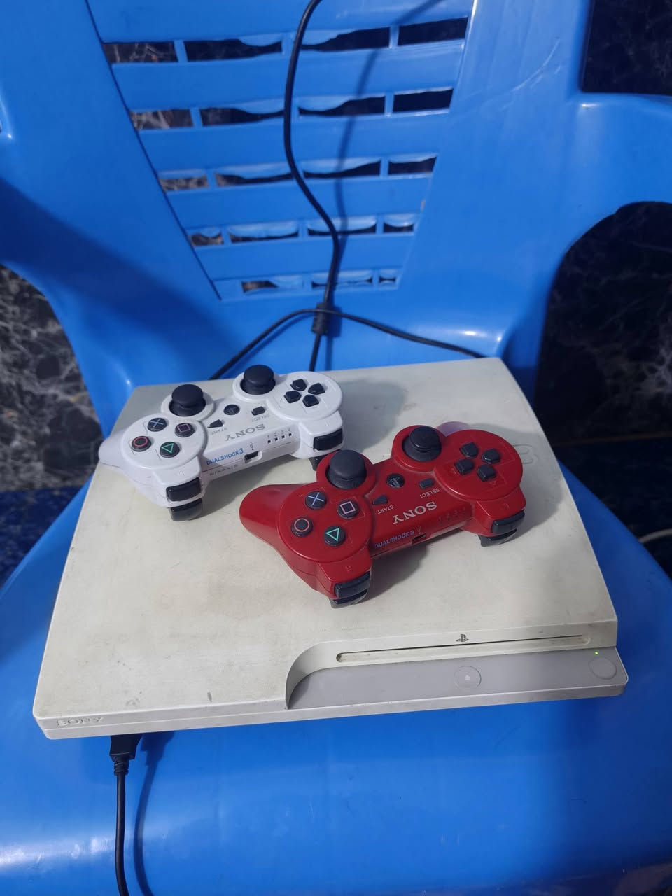 بلي ٣ للبيع نظيف ذاكرته ٥٠٠ بي العاب ويا يدات ثنين سعره 125 الف


**إذا كنت صاحب هذا الإعلان وتريد حذفه لأي سبب، رجاءا أرسل رسالة إلى الدعم الفني**