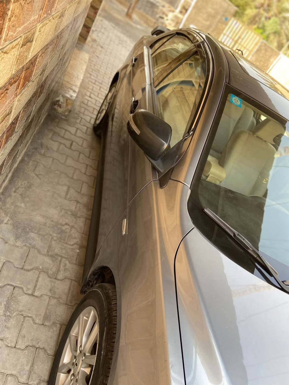 السلام عليكم ورحمة الله وبركاته سياره مسيوبيشي قرش خليجي مكفوله من صبغ وضربه ماشيه 109 بأسمي  محرك 
1600 صدر امامي خلفي كله جديد  تخم تاير جديد 
((115$))
*********** واتساب 
مكان بغداد حي اور
